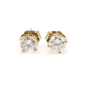 0.50 ctw Pair of Diamond Stud Earrings in Yellow Gold