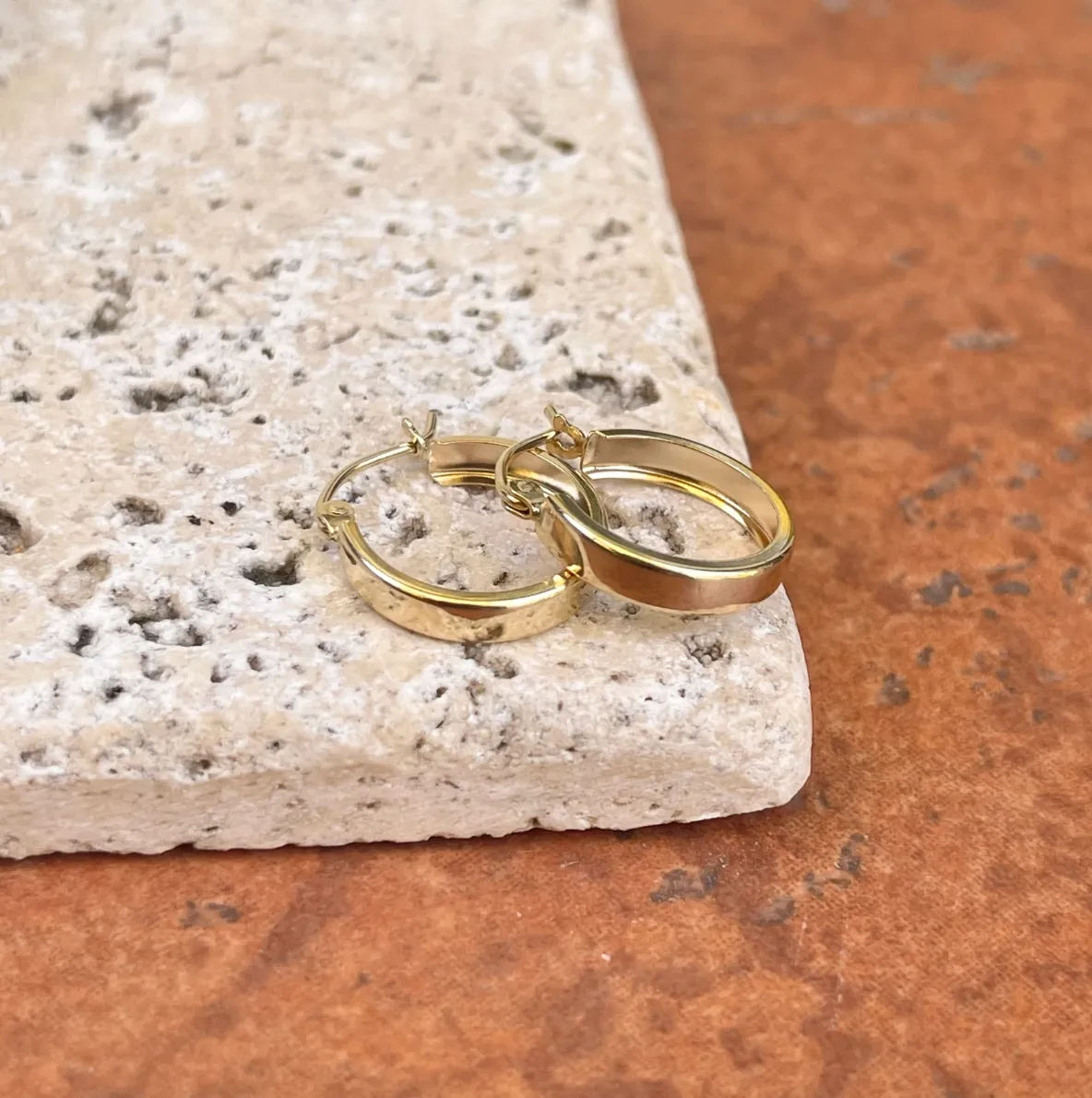 10KT Yellow Gold Squared Edge Hoop Earrings 15mm
