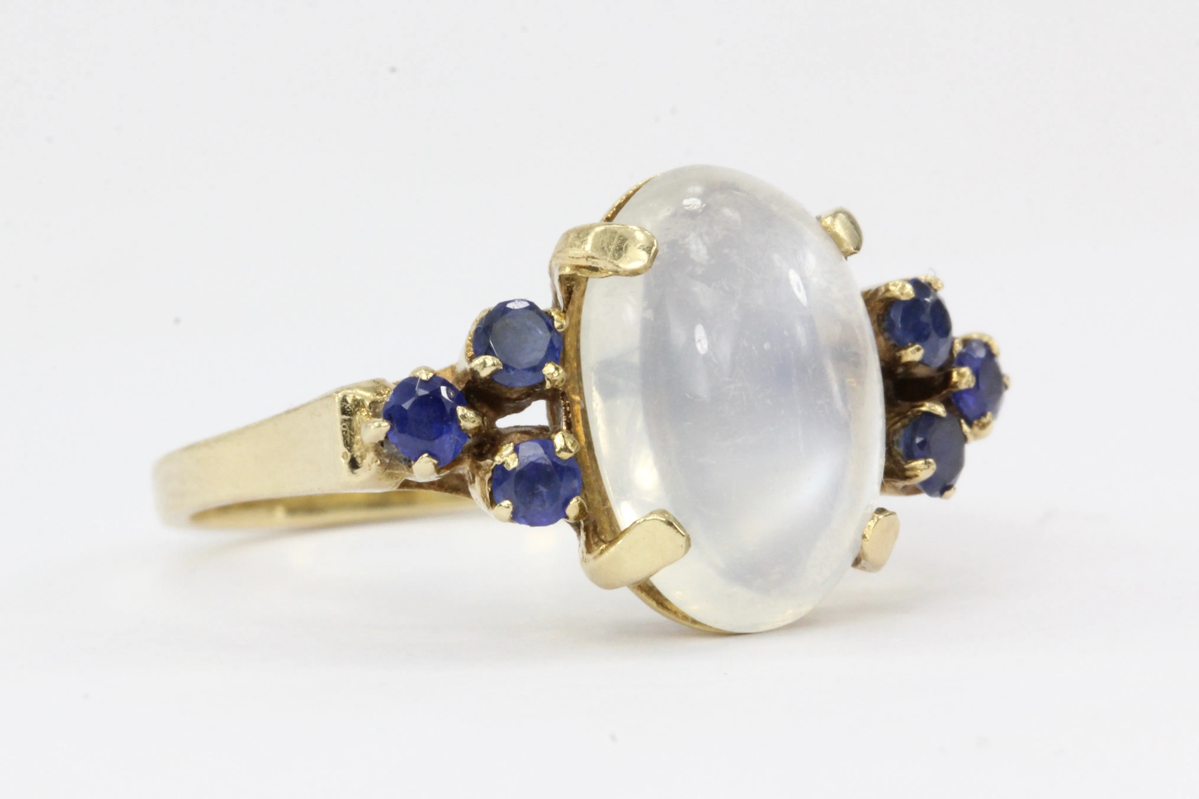 14K Yellow Gold 4 CT Moonstone and Blue Sapphire Ring