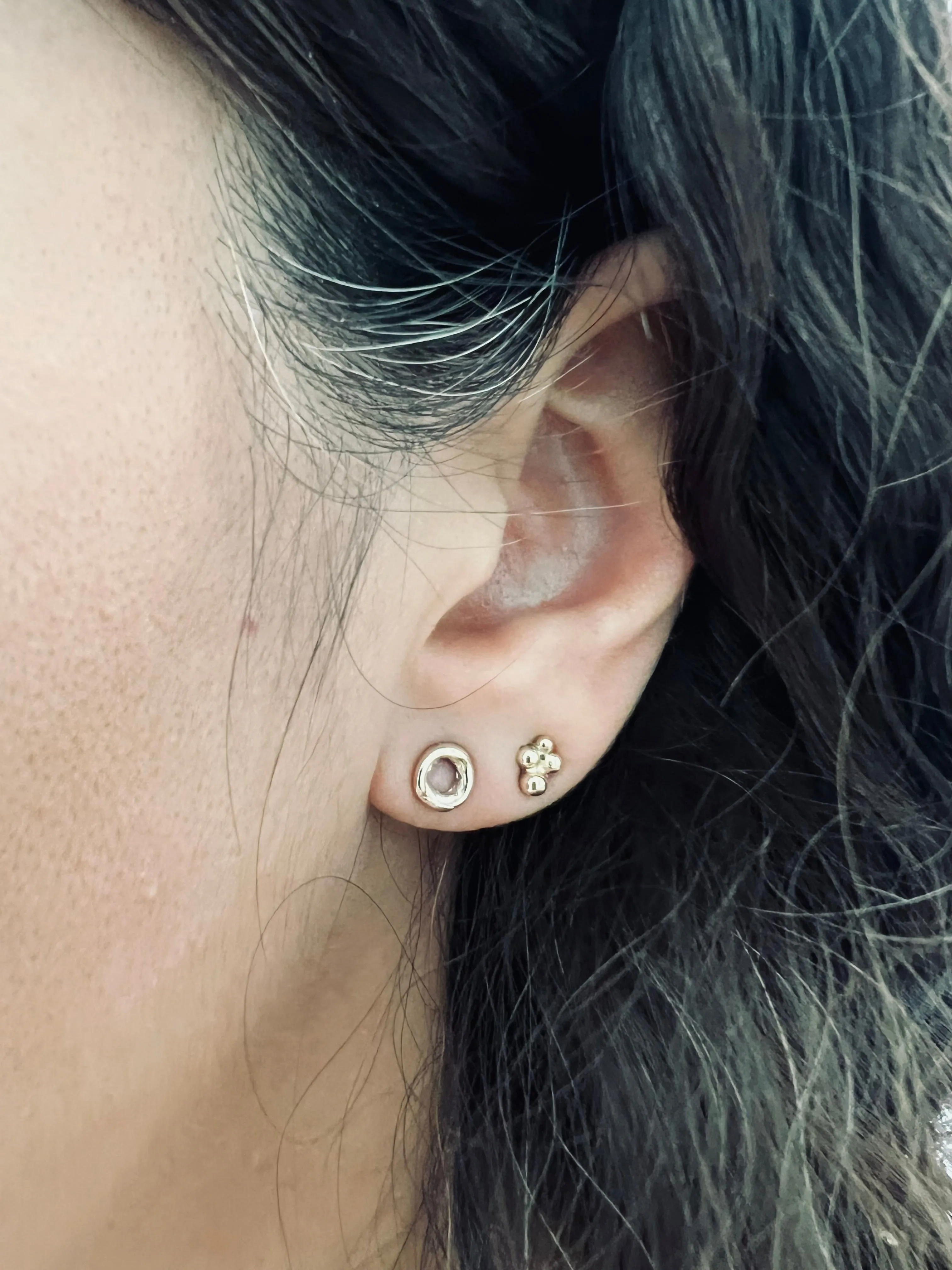 14k yellow gold open circle stud earrings