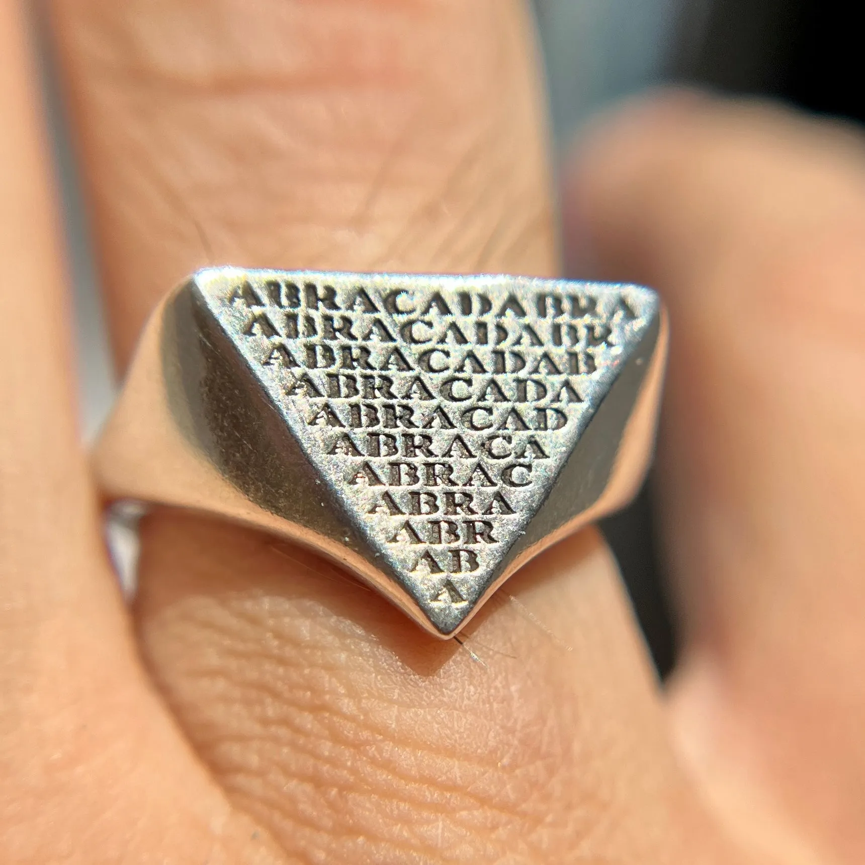 Abracadabra Signet