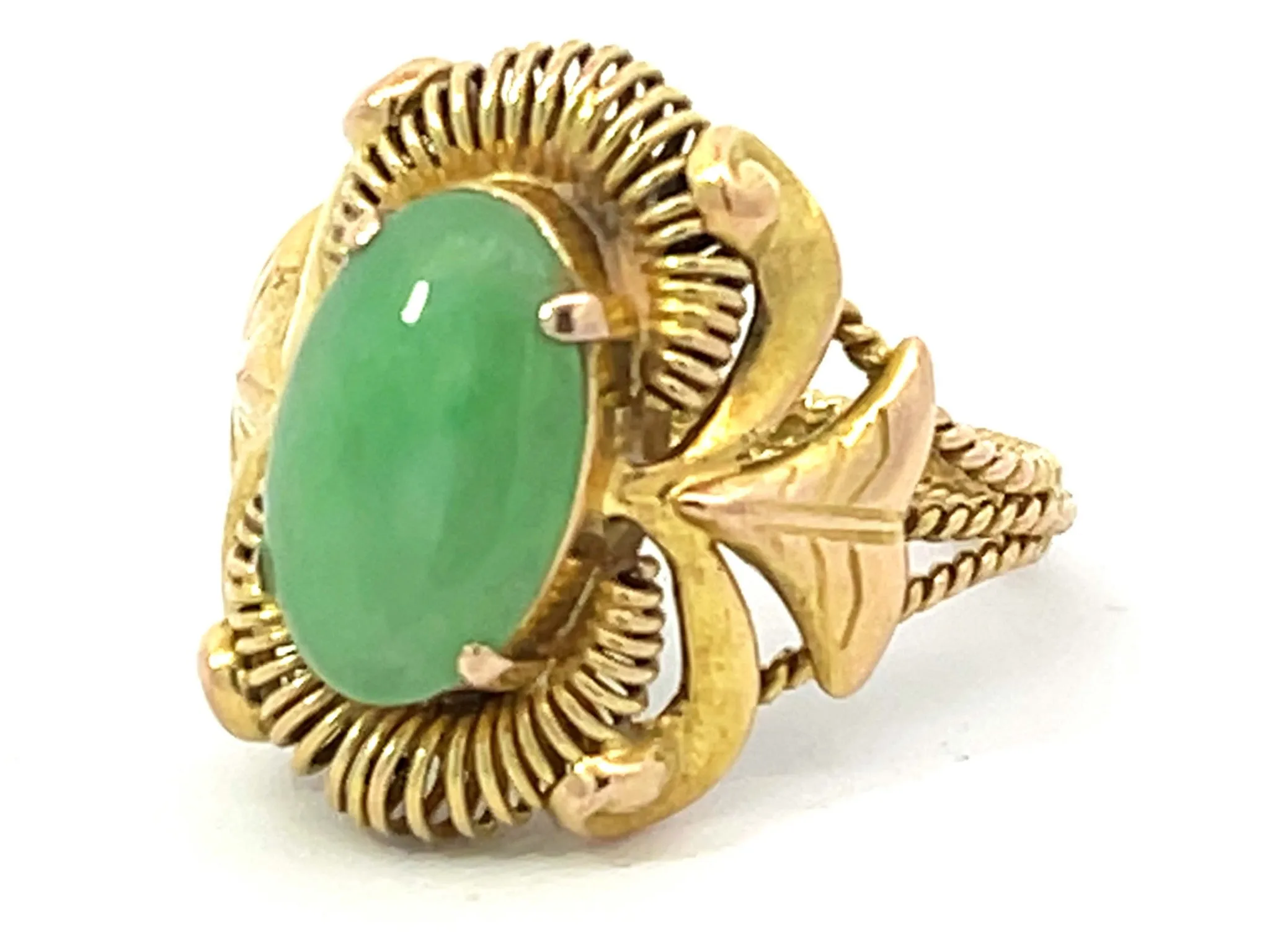 Art Deco Oval Jade Ring in 14K Yellow Gold