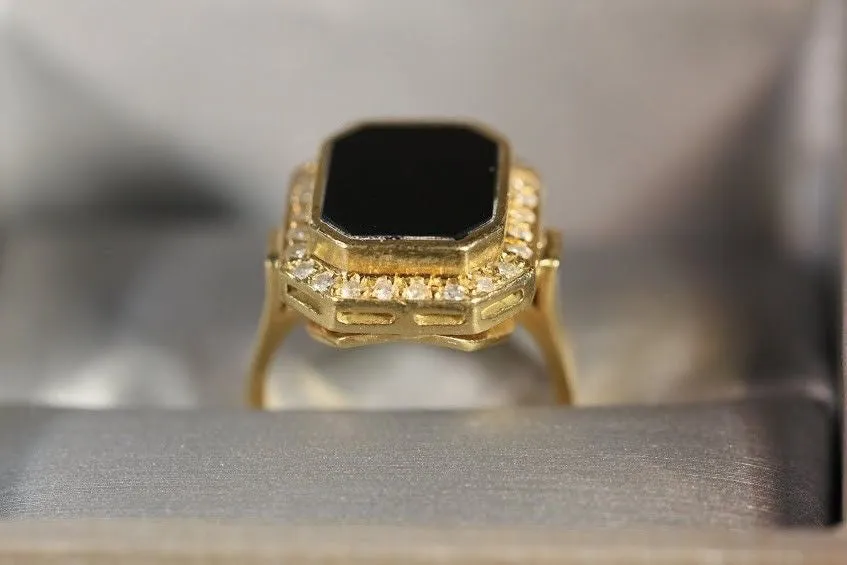 Authentic La Triomphe 18K Gold Diamond & Onyx Ring