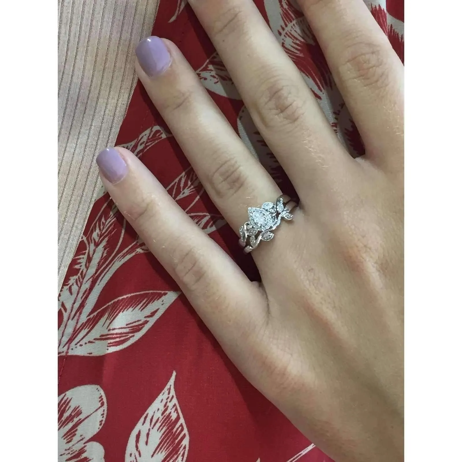 Beautiful Bride Collection Pear Vintage Diamond Ring Set