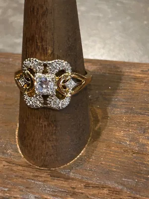 Bougie Boutique Scallop Square ring