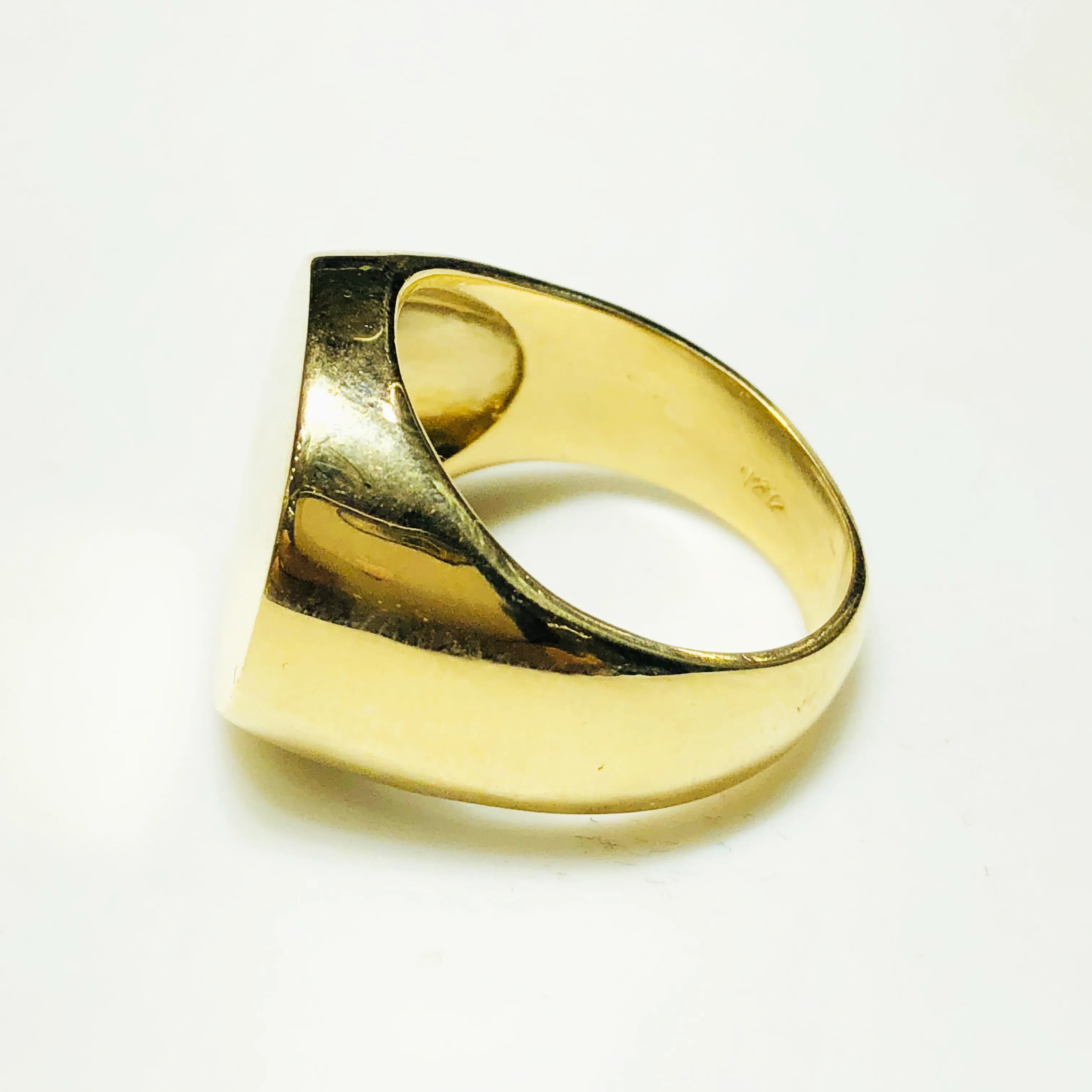 Custom Circle Signet Ring (Gold) (Silver)