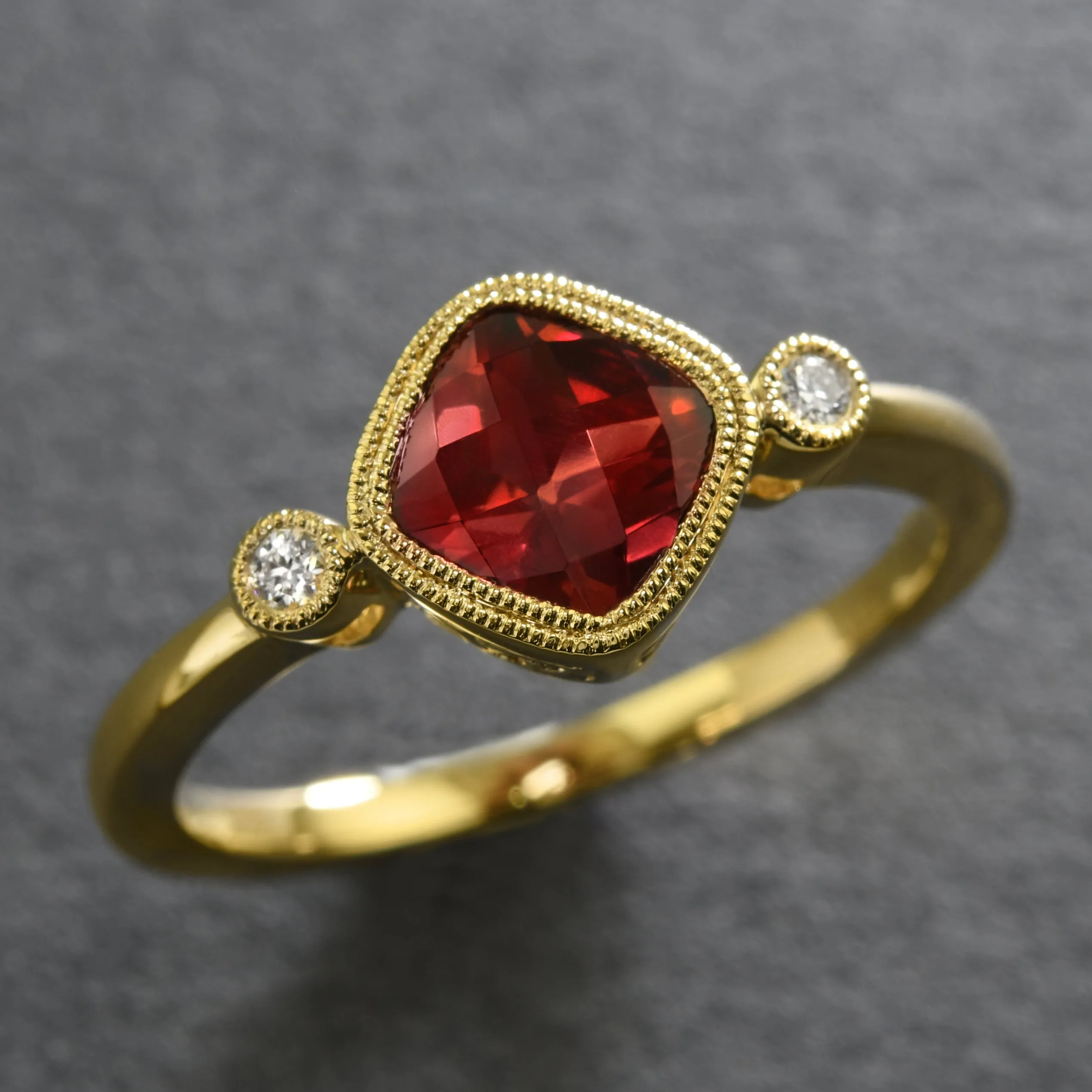 Darling Detailed Garnet Ring