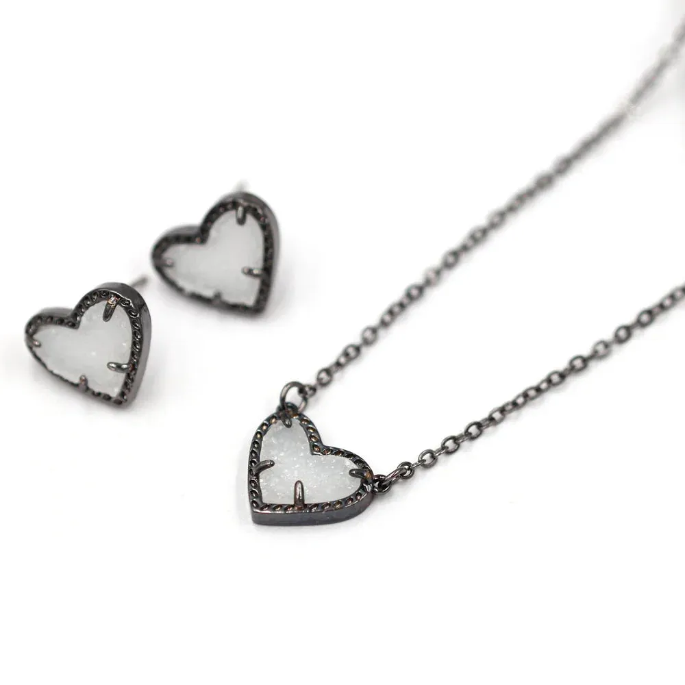 Gift Glitter Abalone Stone Small Heart Shaped 3D Resin Shell Mini Love Necklaces for Women Pendants