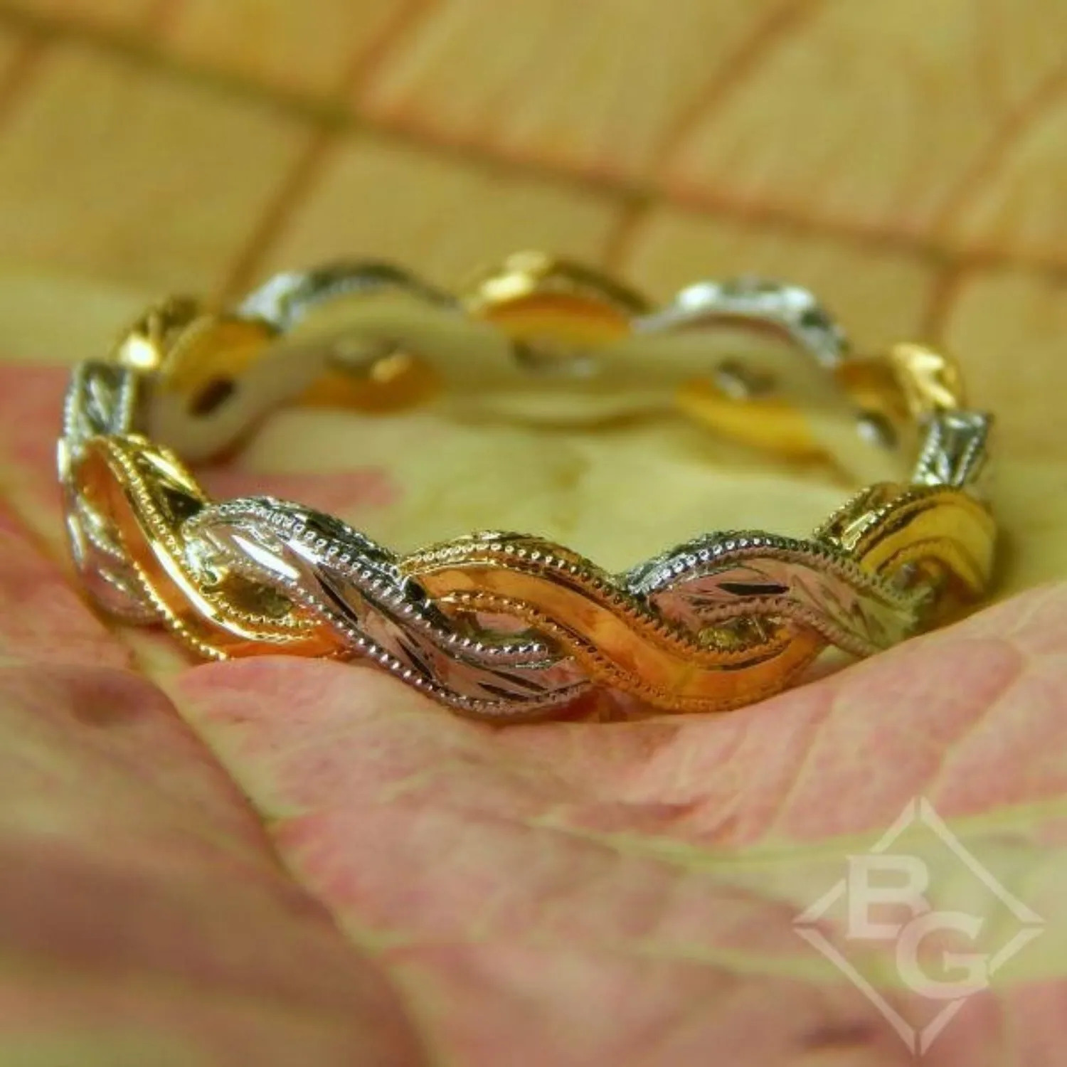 Kirk Kara "Pirouetta" Twist Eternity Wedding Band