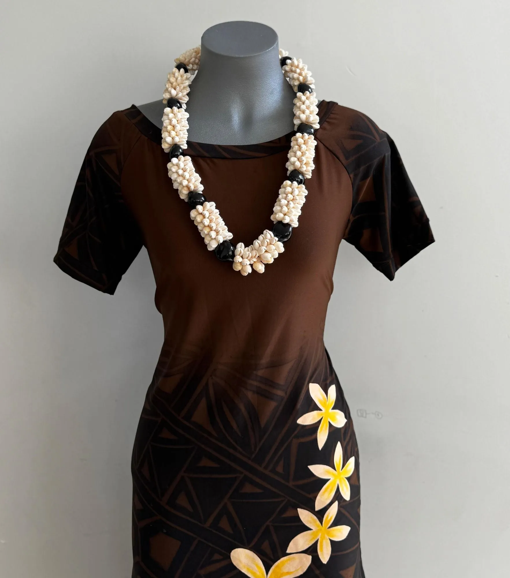 KOA Shell Necklace with Pu'a
