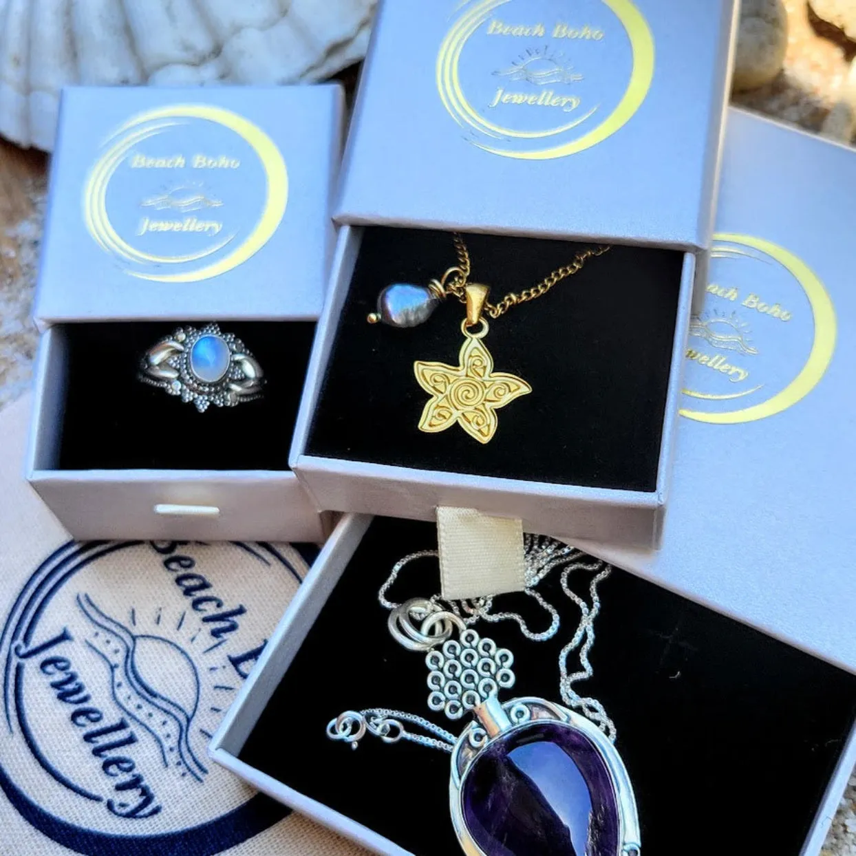 MANTRA RAY OR STAR FISH - 18K GOLD WATERPROOF  PAUA SHELL
