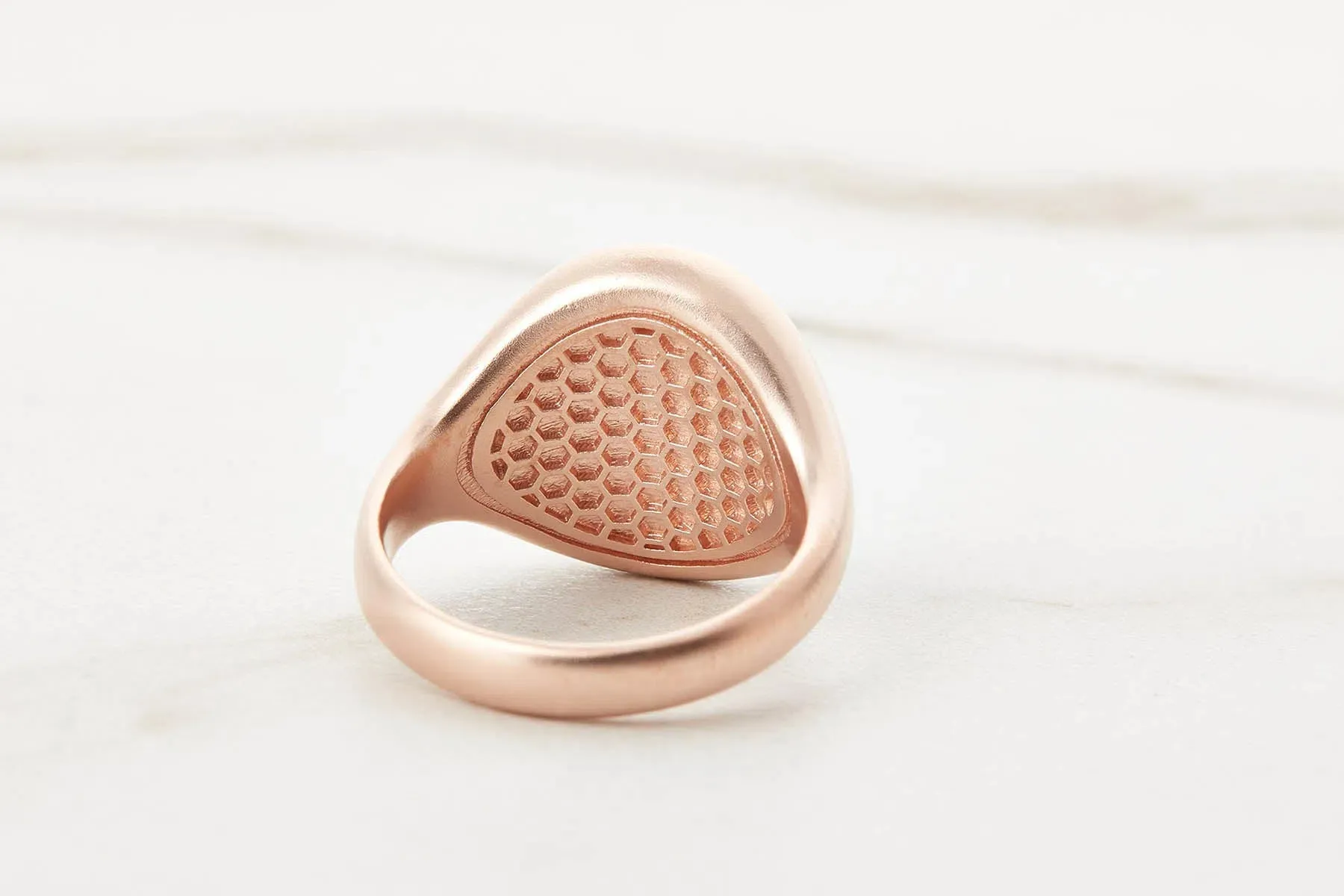 Men's Oval Signet Ring in Rose Gold
