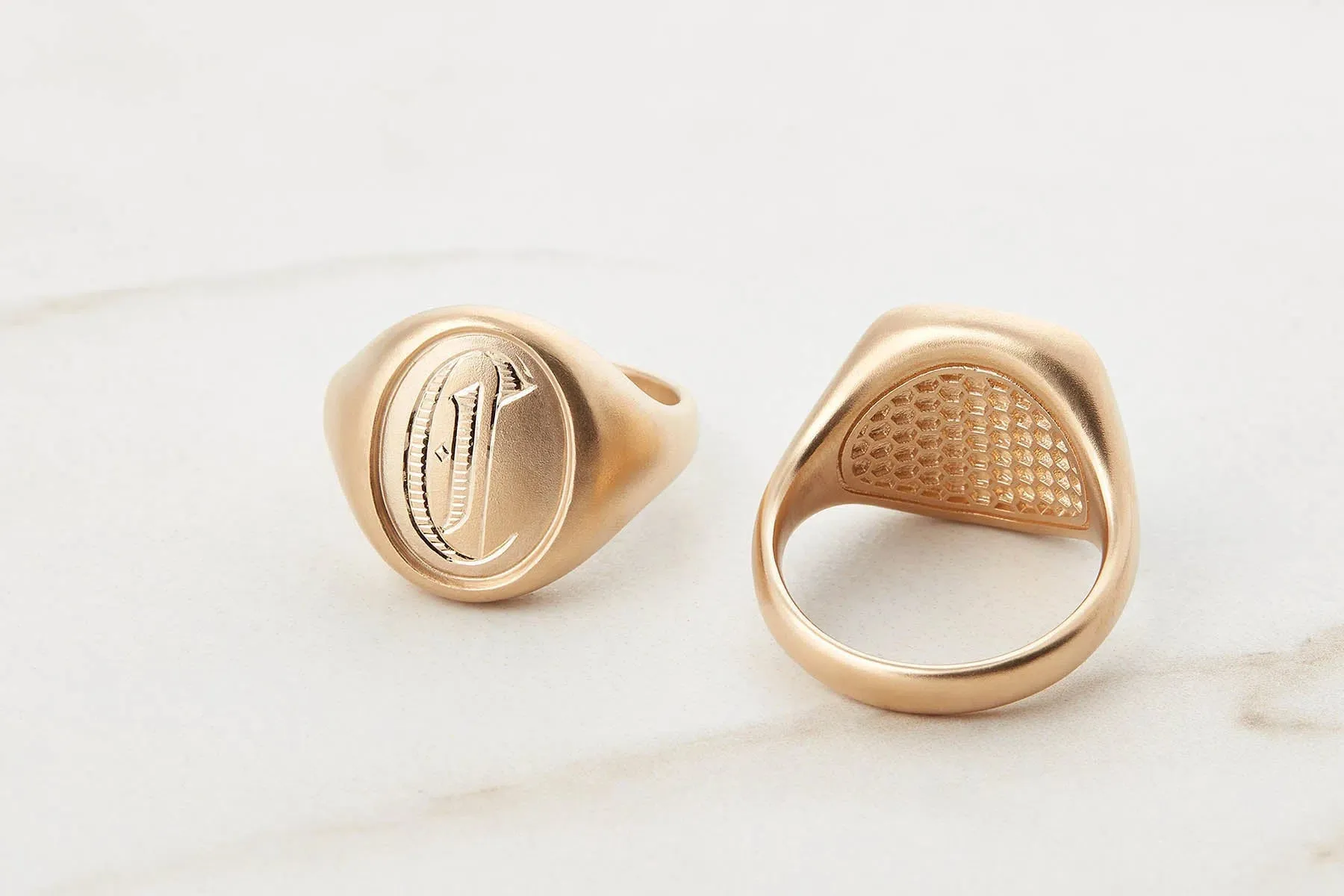 Men's Oval Signet Ring in Yellow Gold