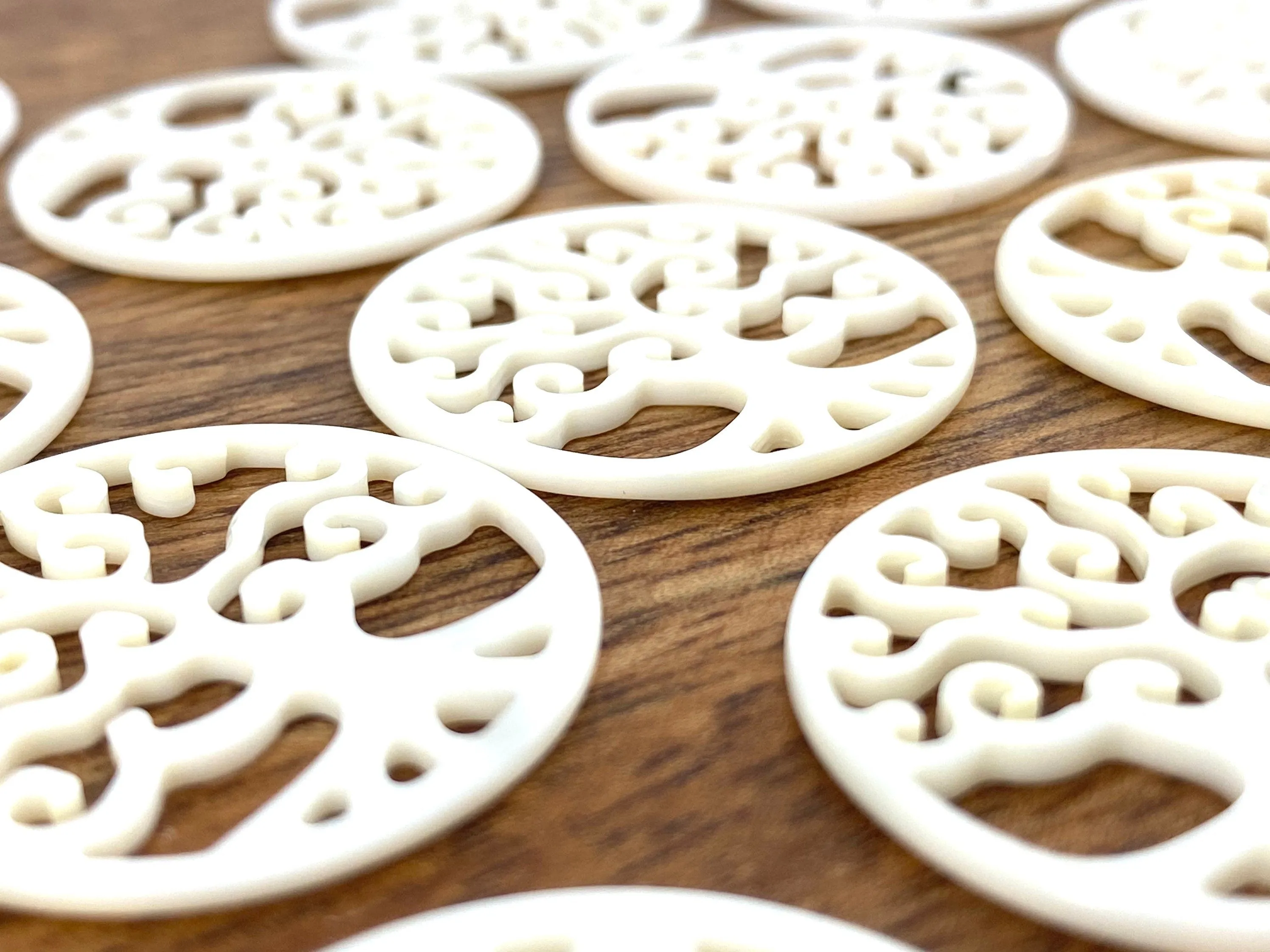 Mother Of Pearl Circle Tree Shell, Sku#M277