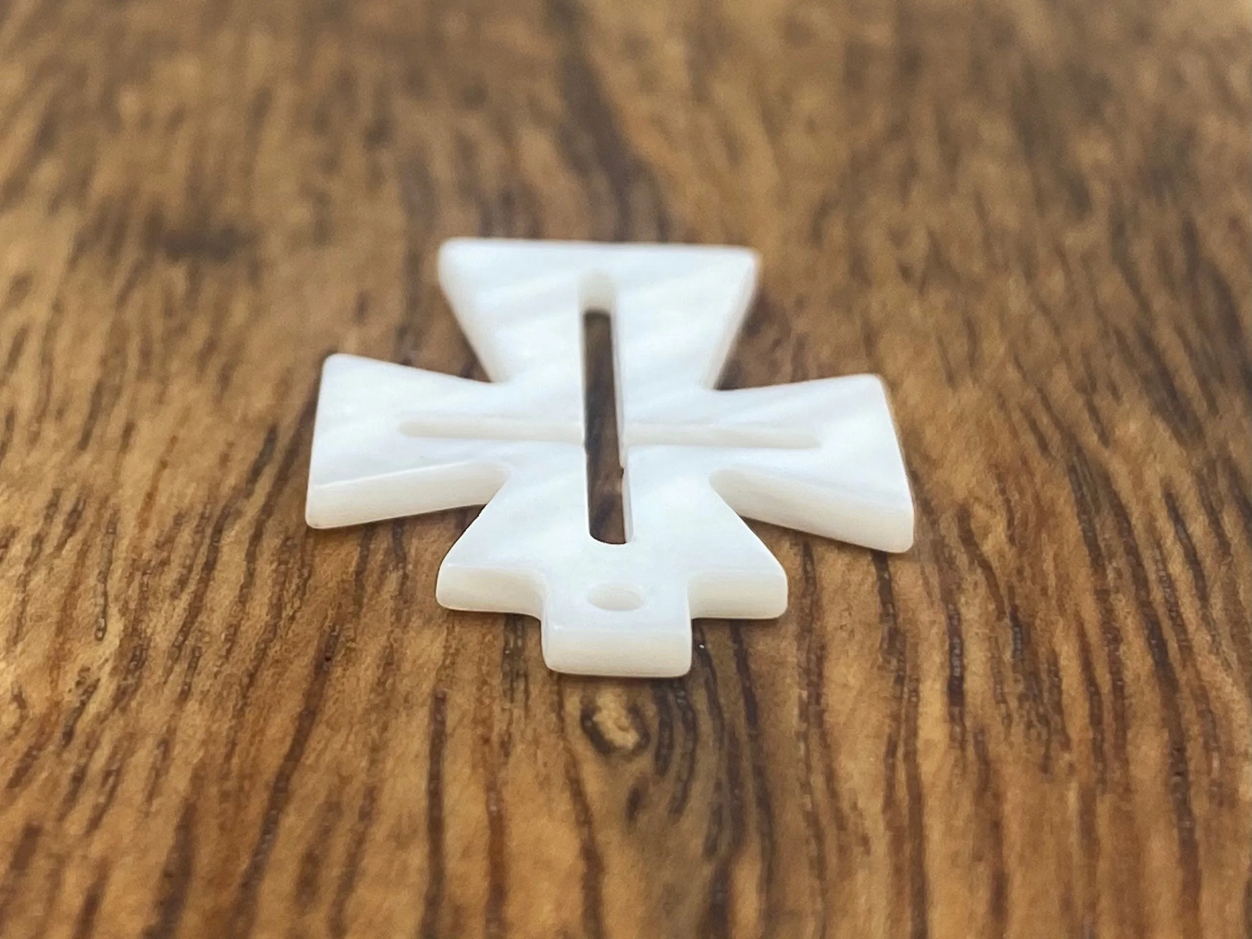 Mother Of Pearl Cross Shell, Sku#M392