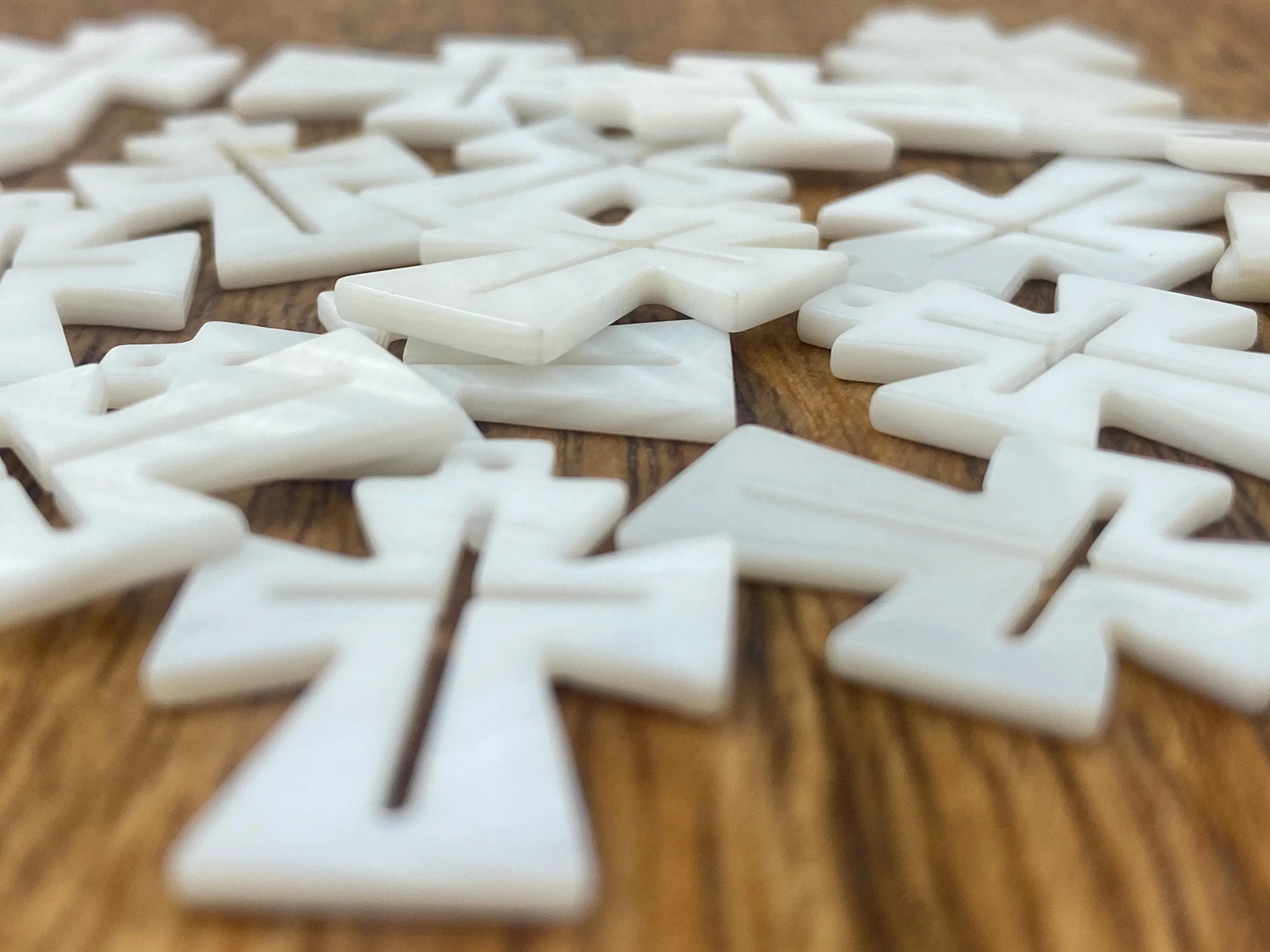 Mother Of Pearl Cross Shell, Sku#M392