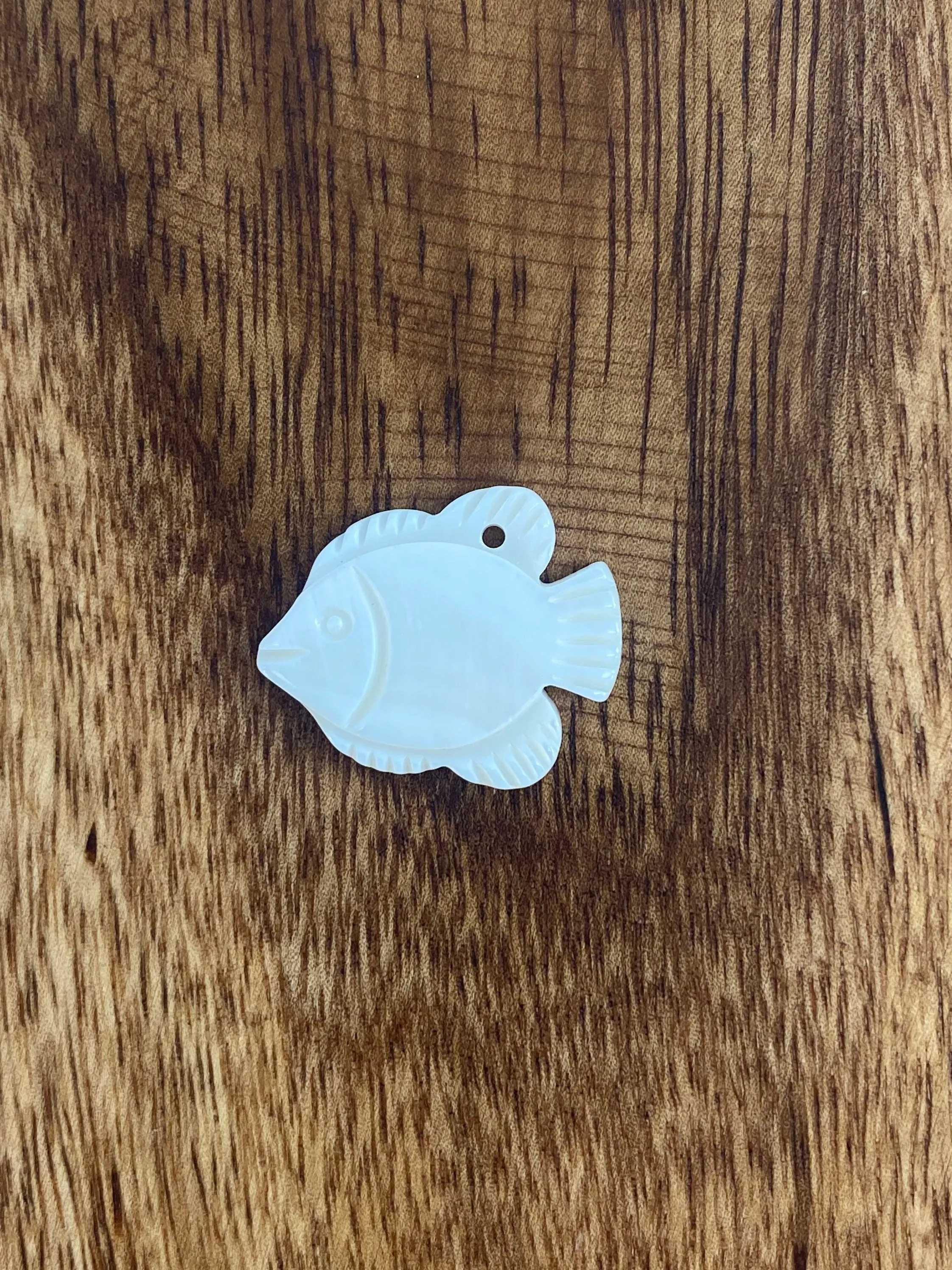 Mother Of Pearl Fish Shell, Sku#M348