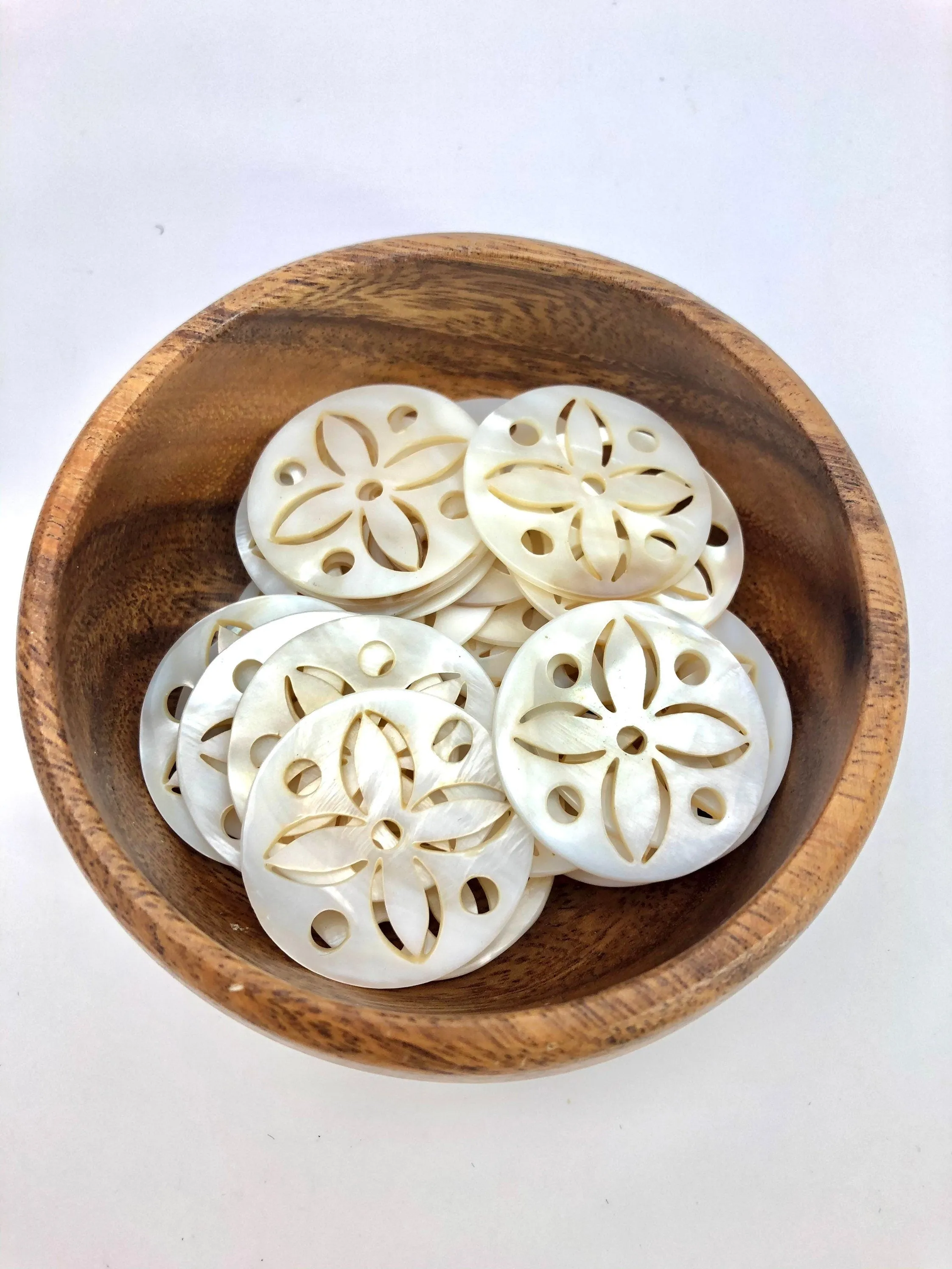 Mother Of Pearl Flower Shell Sku#M618