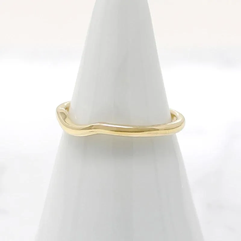 Narrow Contour Curve Wedding Band