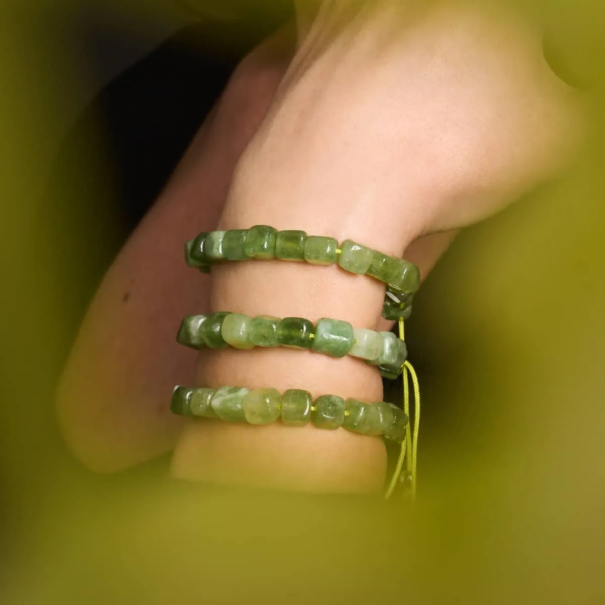 Olive Quartz | Silver | Gemstone Pebble Macrame Bracelet