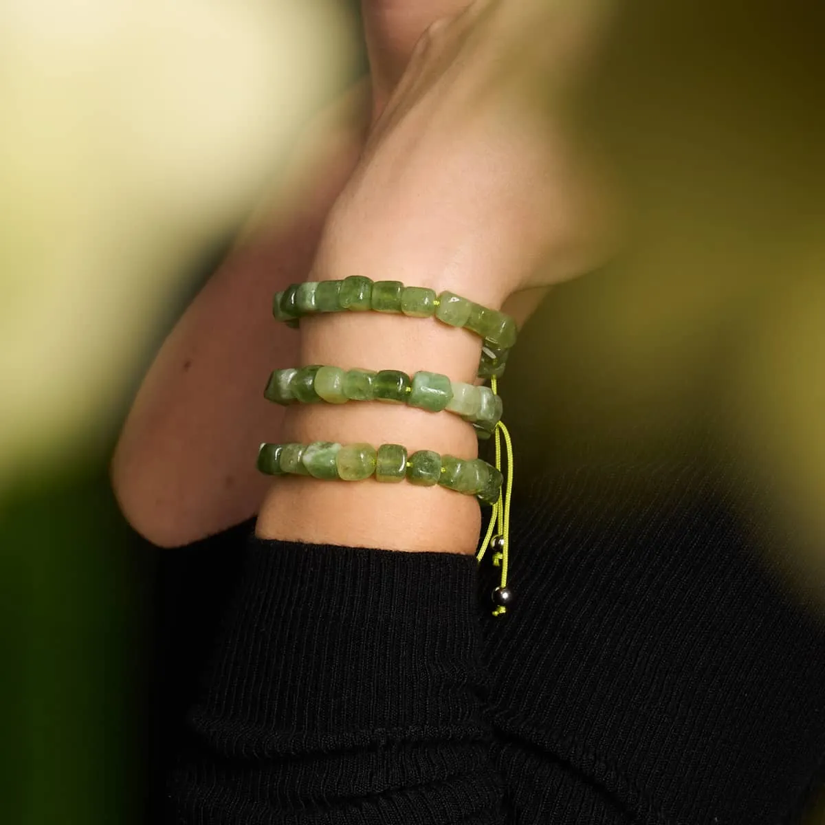 Olive Quartz | Silver | Gemstone Pebble Macrame Bracelet
