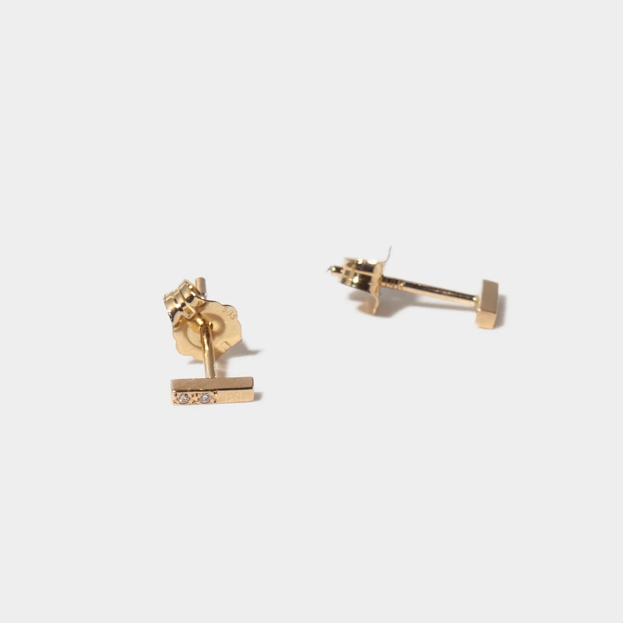 Olko Stud Earrings