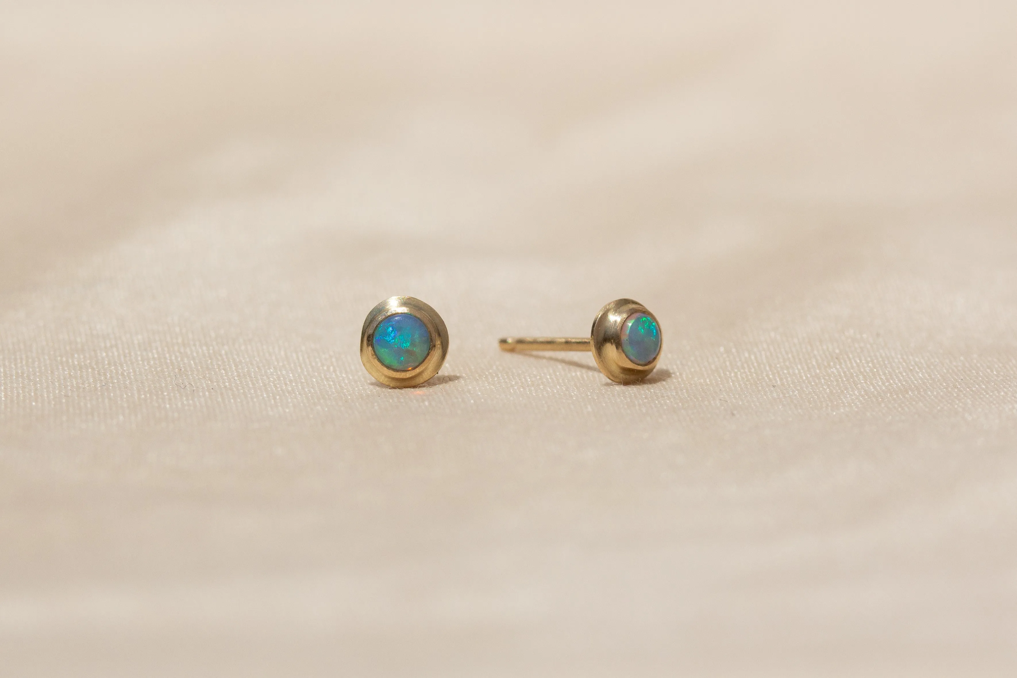 Opal | Shadow Stud