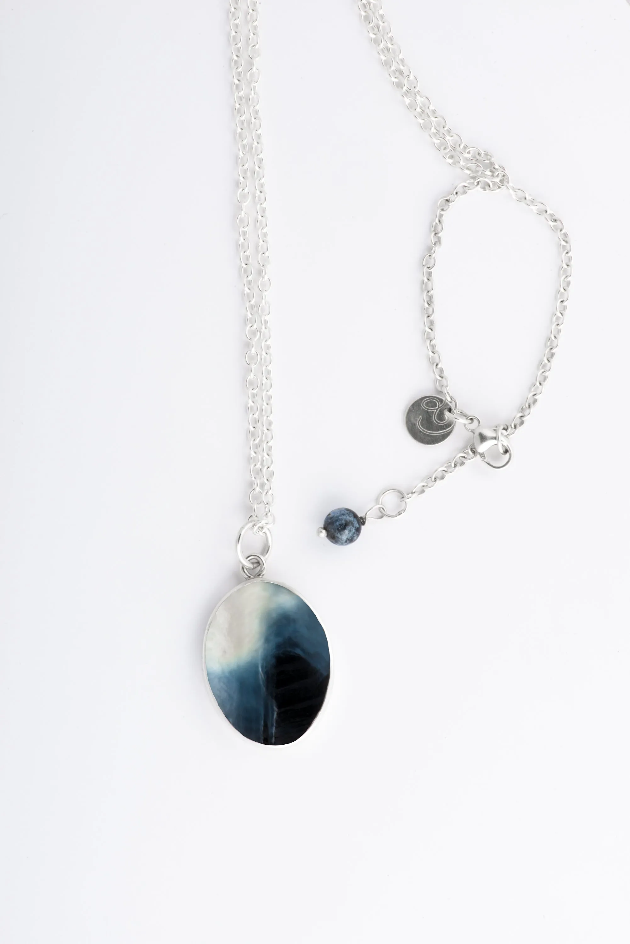 SHELL necklace