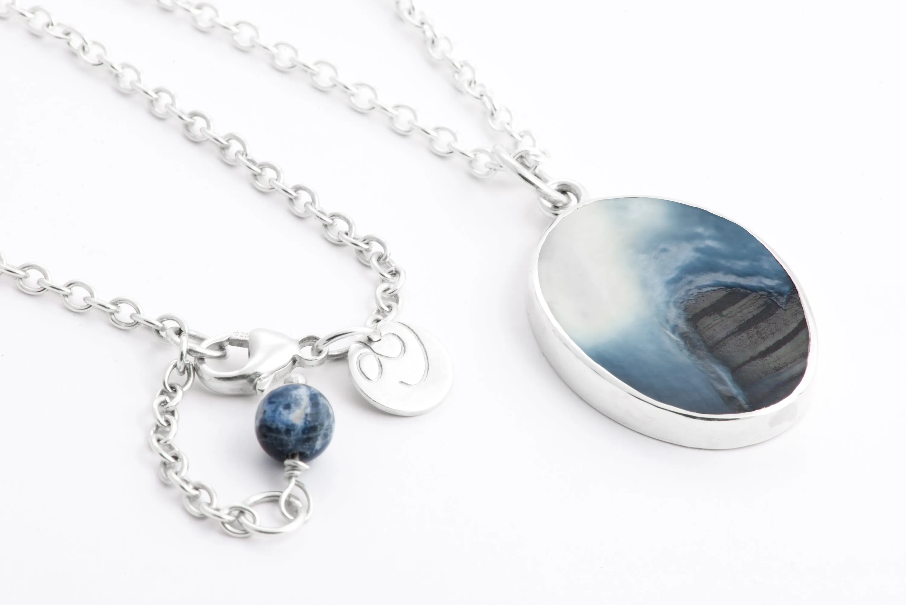 SHELL necklace