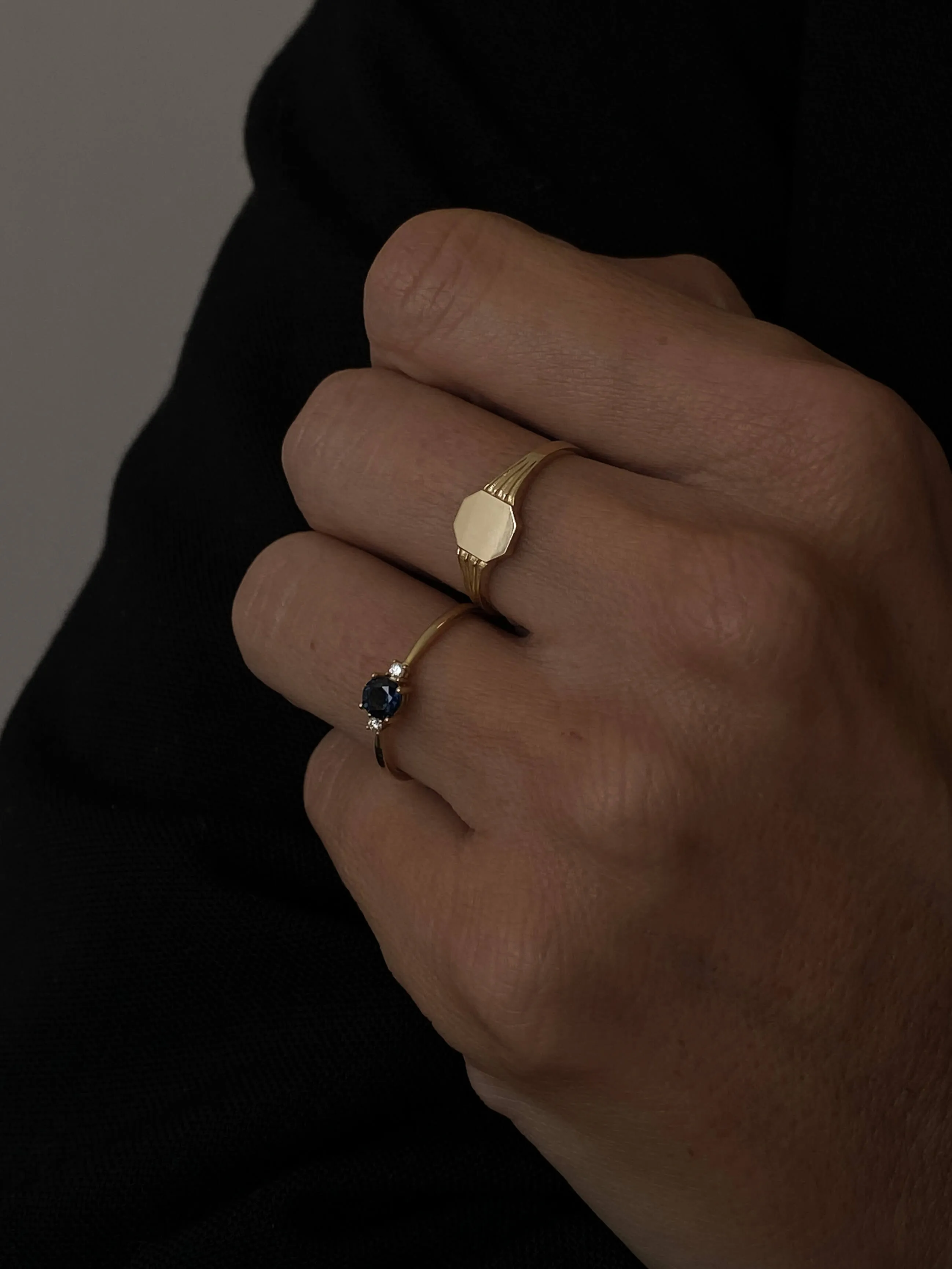 Signet Jolie Ring