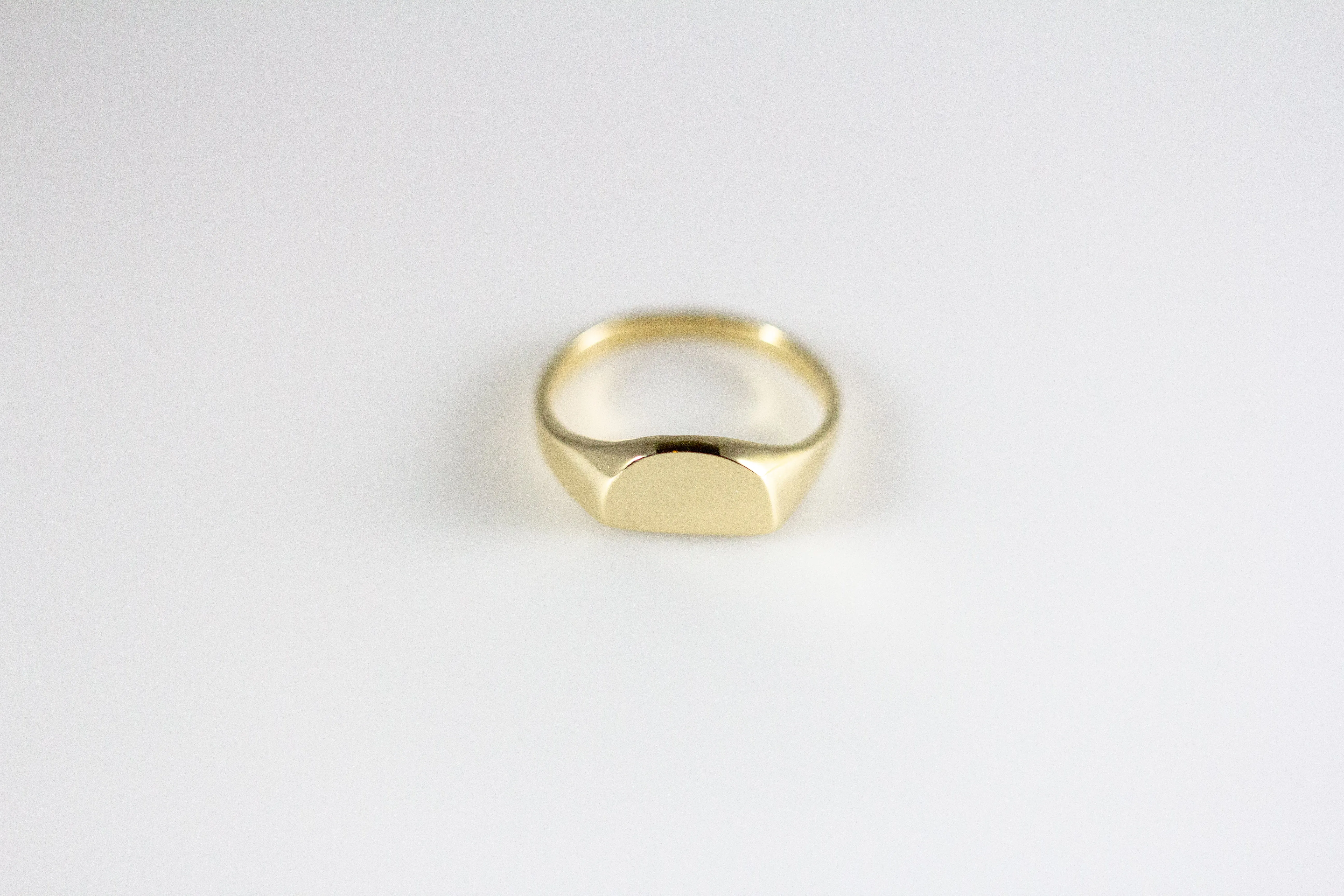 SIGNET: REFLECTION - Half Moon