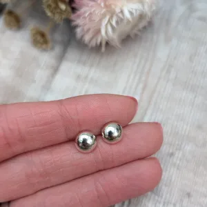 Silver Stud Earrings - Pebble - Circle