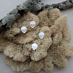 Skull Studs in White