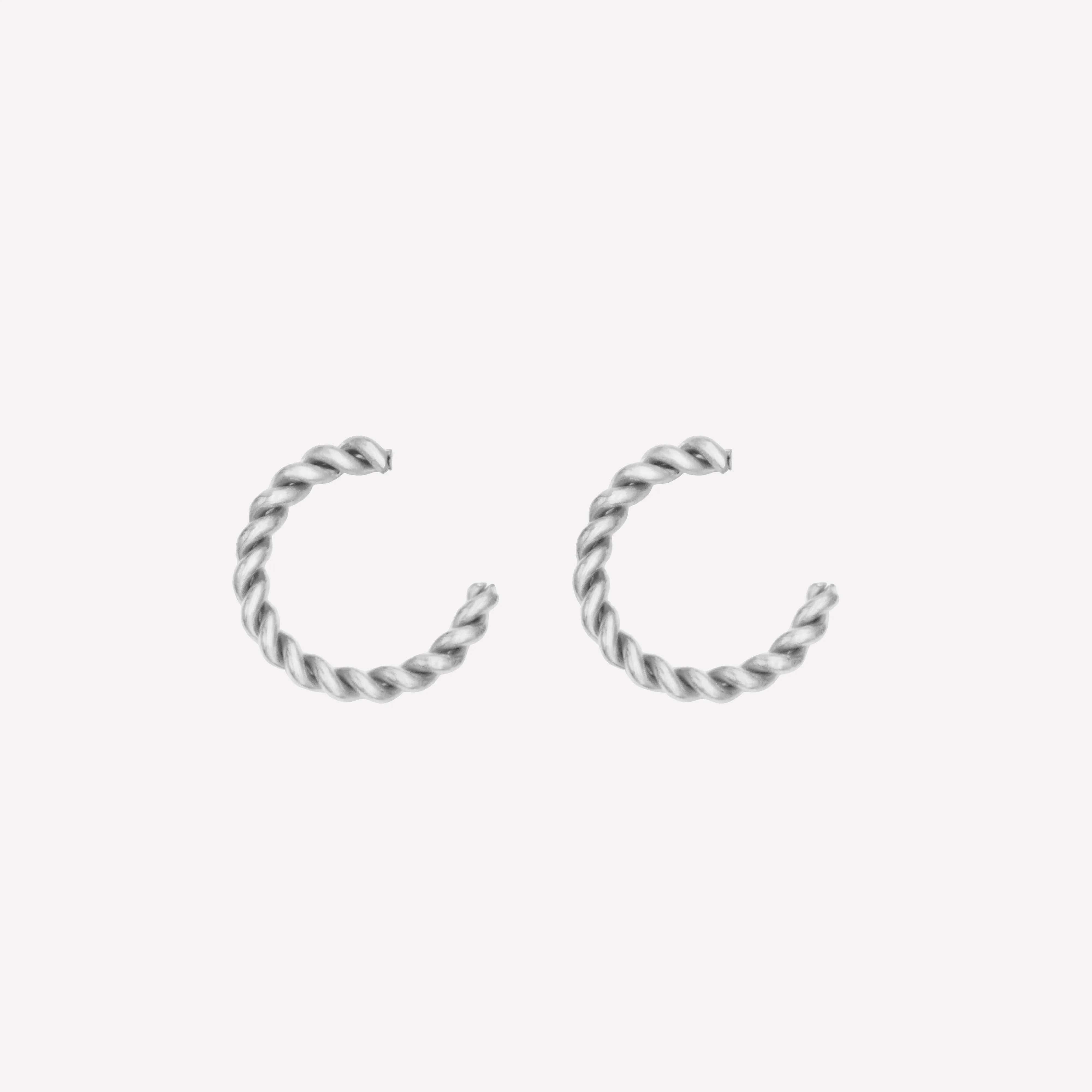 SMALL TWISTED HOOP EARRINGS IN SILVER