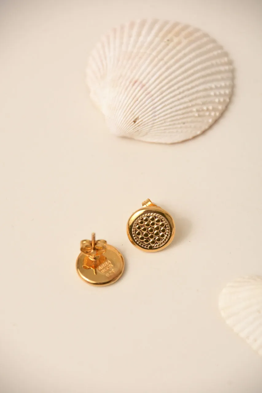 Smooth Rim Round Studs
