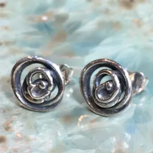 Spiral Minimal Stud Earrings - Petit.