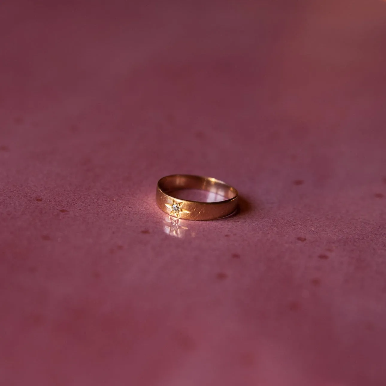 Starburst Mine-Cut Diamond Rose Gold Band