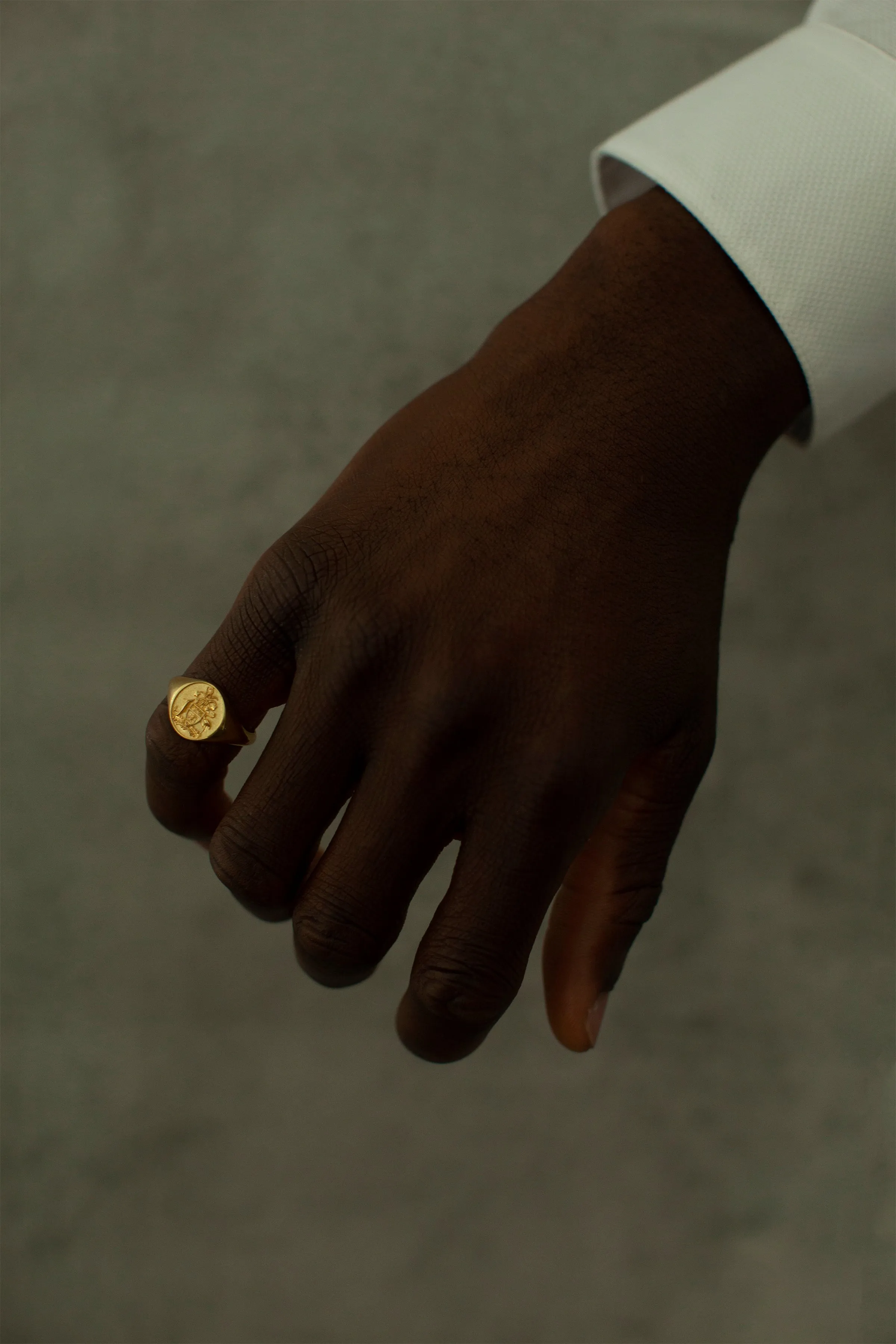 THE HAITI Crest Signet Ring With Black Star Sapphires