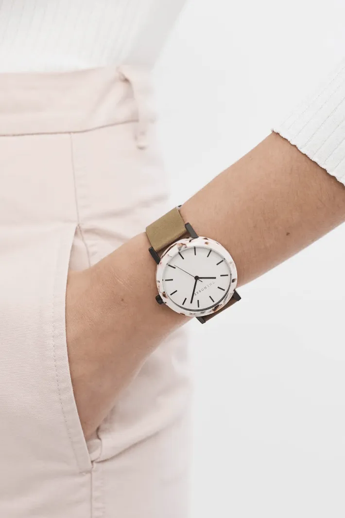 THE HORSE 'THE RESIN' WATCH - NOUGAT/WHITE DIAL/OLIVE LEATHER