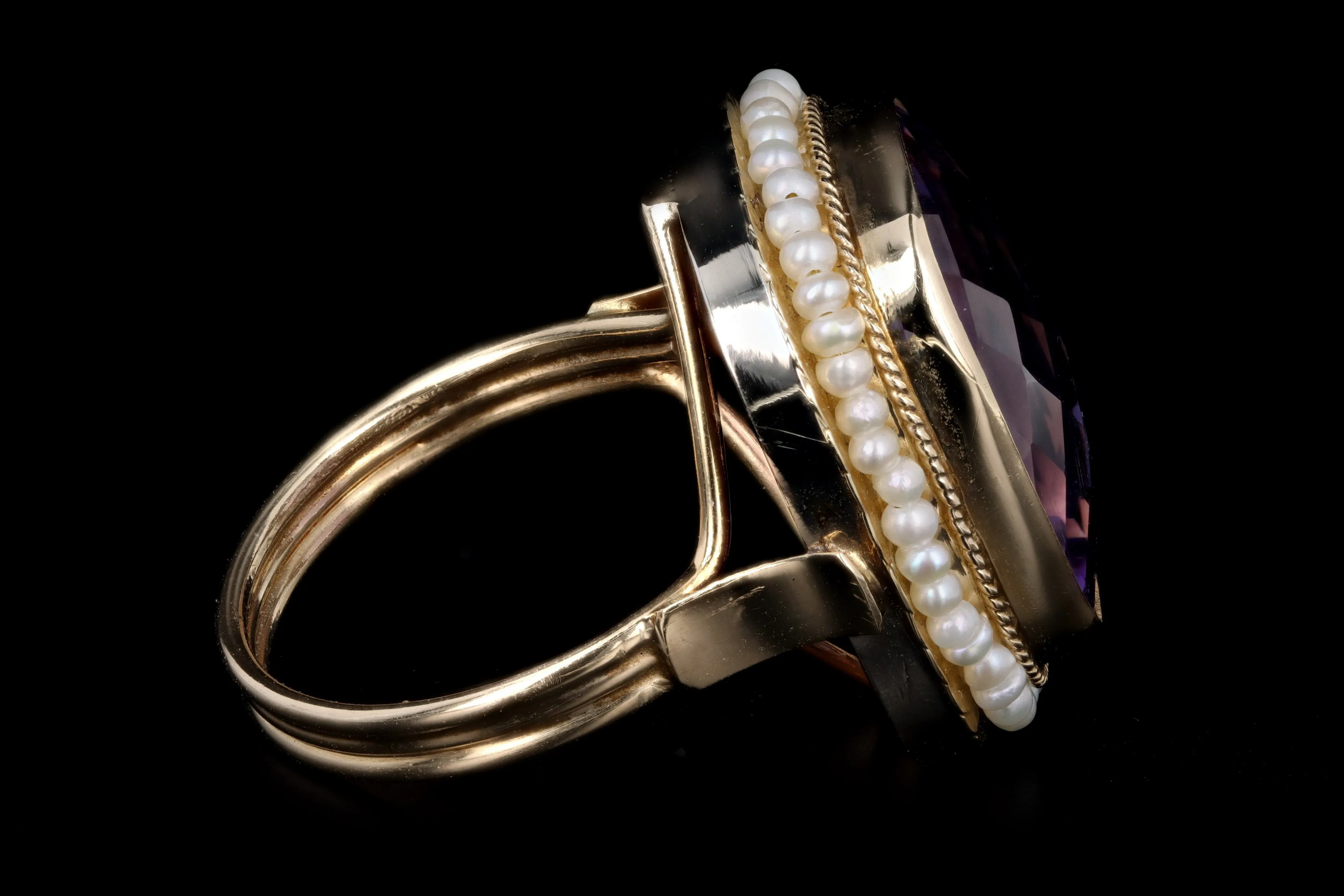 Vintage 14K Yellow Gold 11.5 Carat Amethyst & Seed Pearl Ring