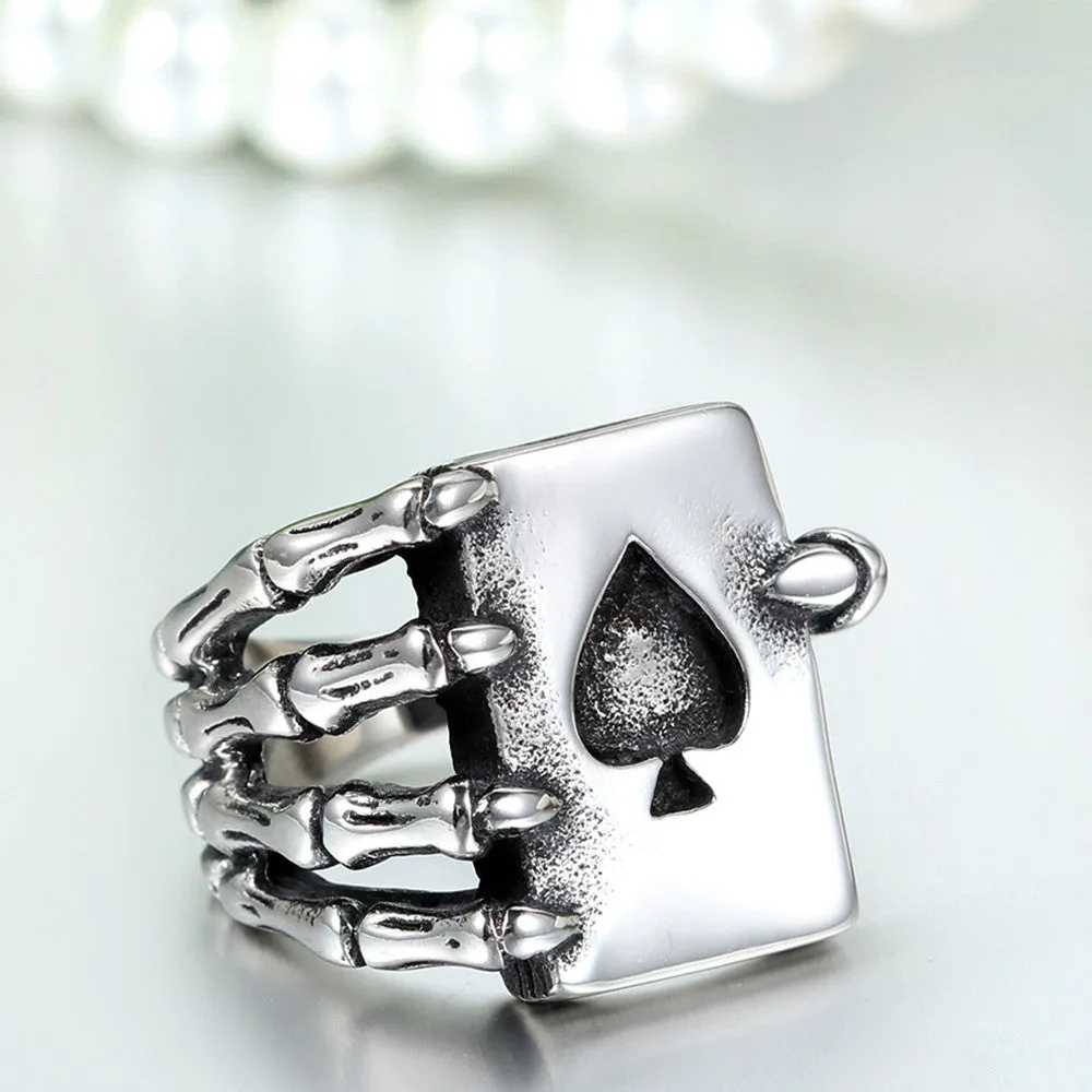 Vintage Black Stainless Steel Men Rings Gothic Punk Skull Hand Claw Poker Playing Card Design anel masculino Men Jewelry Engrave