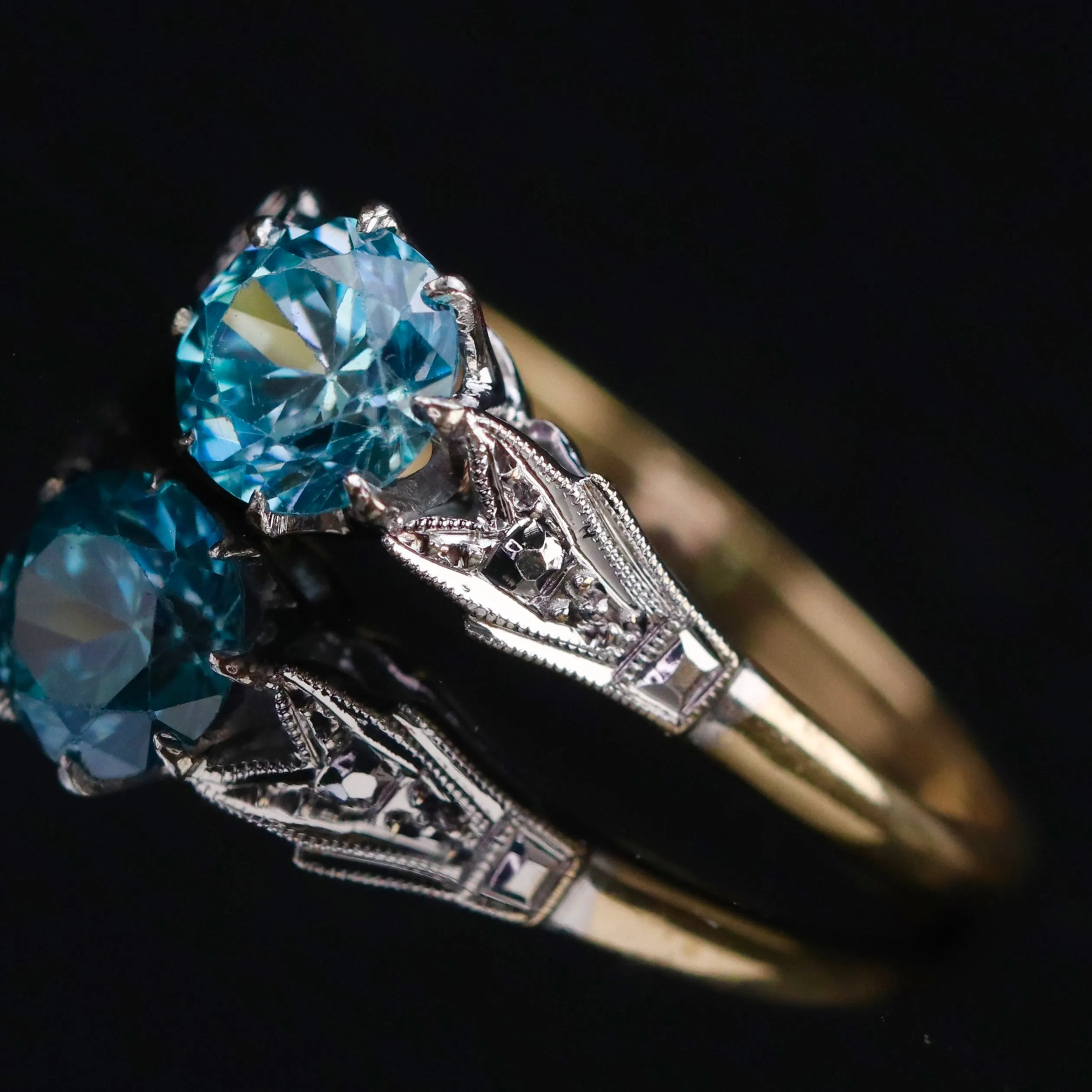 Vintage blue zircon ring in yellow gold