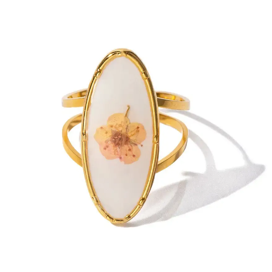 Vintage Dried Flowers Apparel and Accessories Collection
