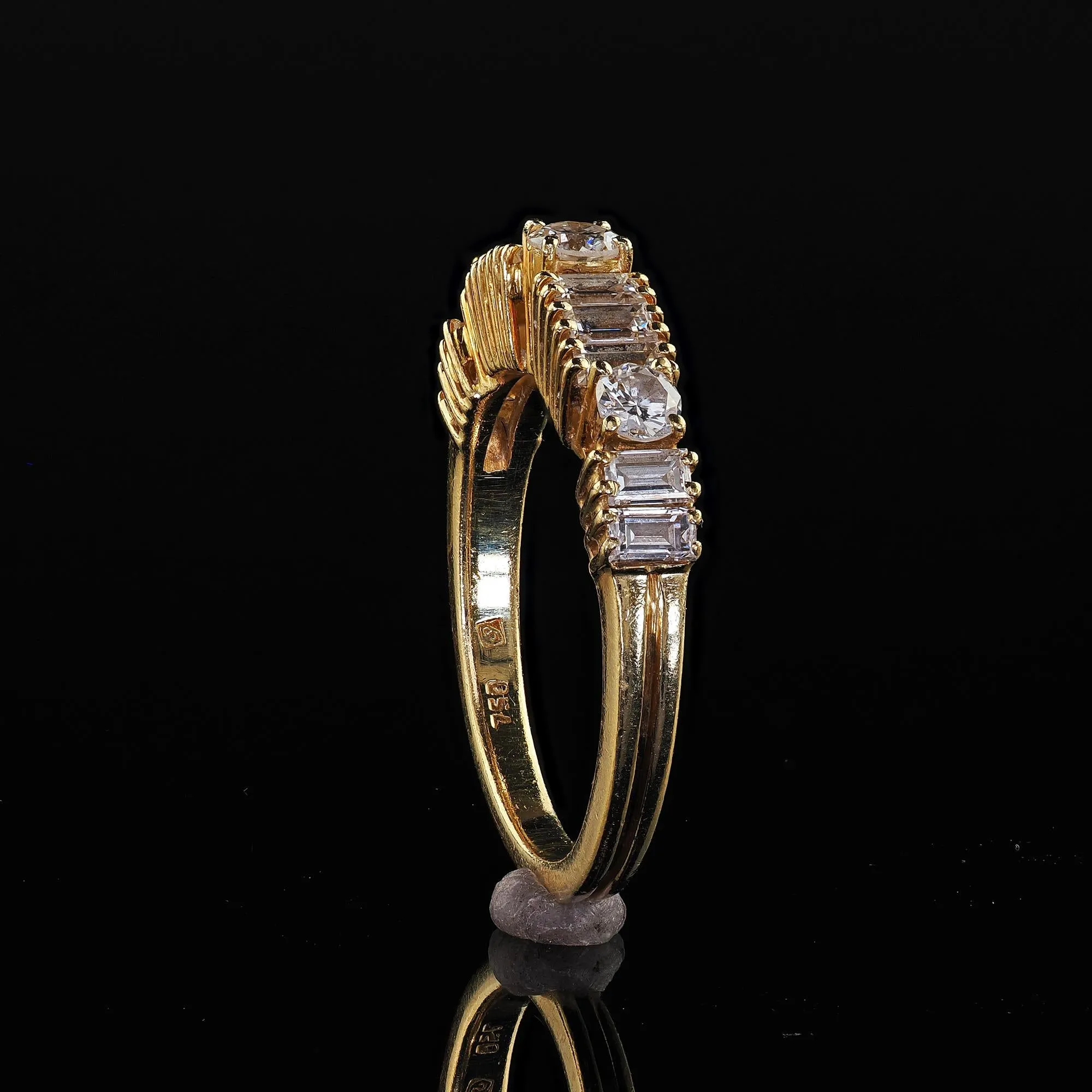 Vintage Estate H. Stern 18K Yellow Gold Diamond Baguette Wedding Band Ring
