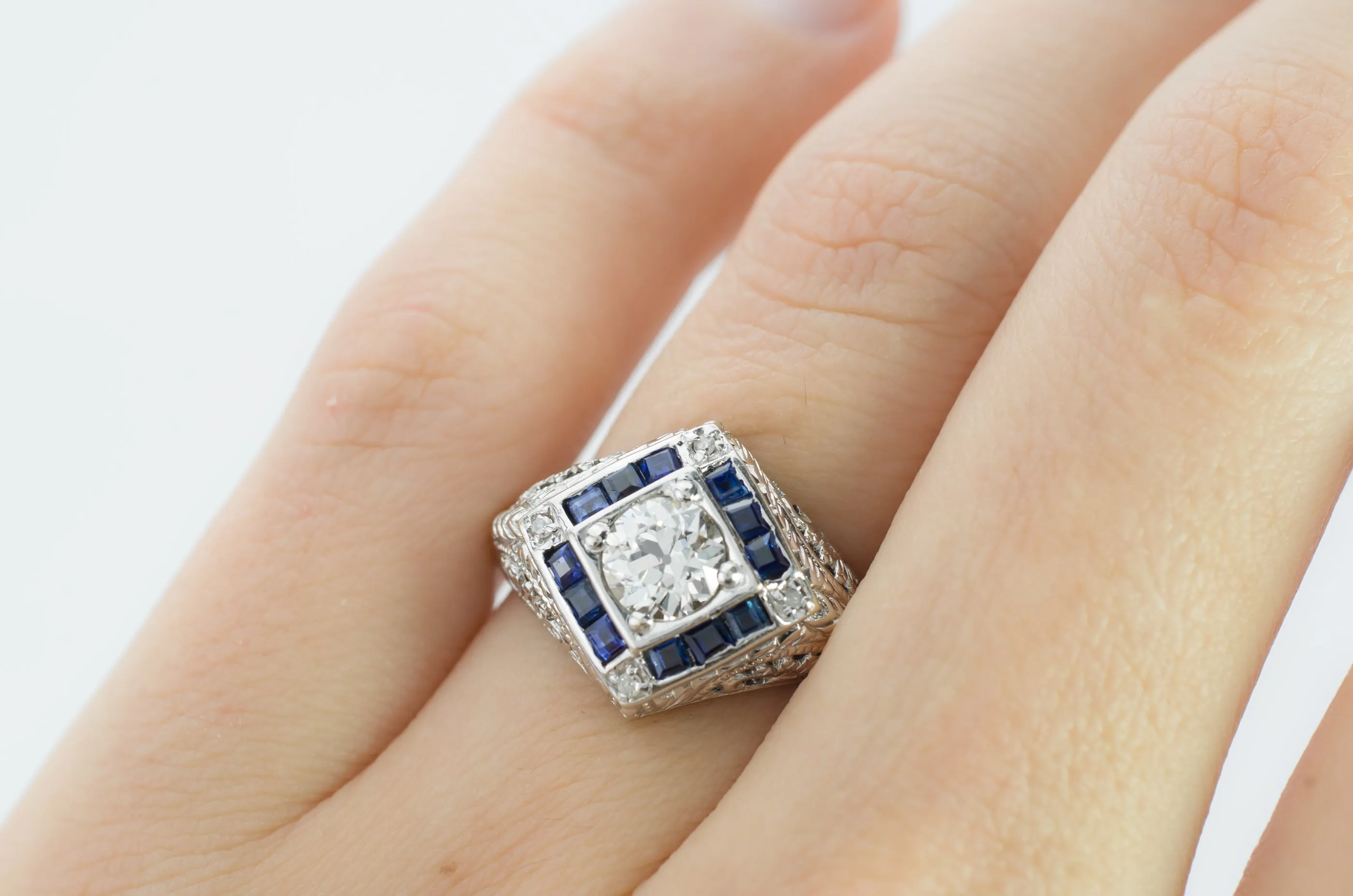 VINTAGE OLD EUROPEAN CUT DIAMOND AND SAPPHIRE RING