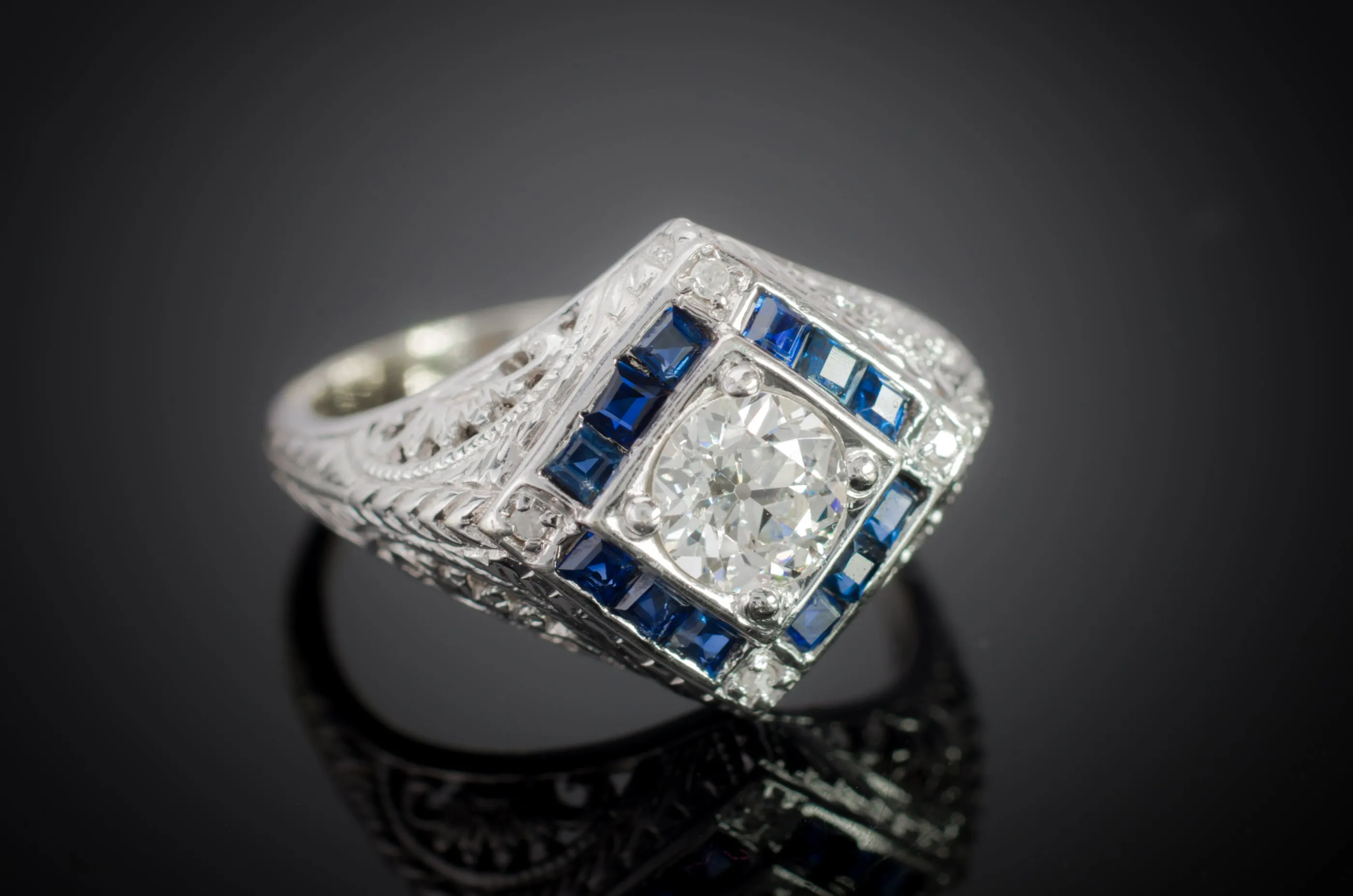 VINTAGE OLD EUROPEAN CUT DIAMOND AND SAPPHIRE RING