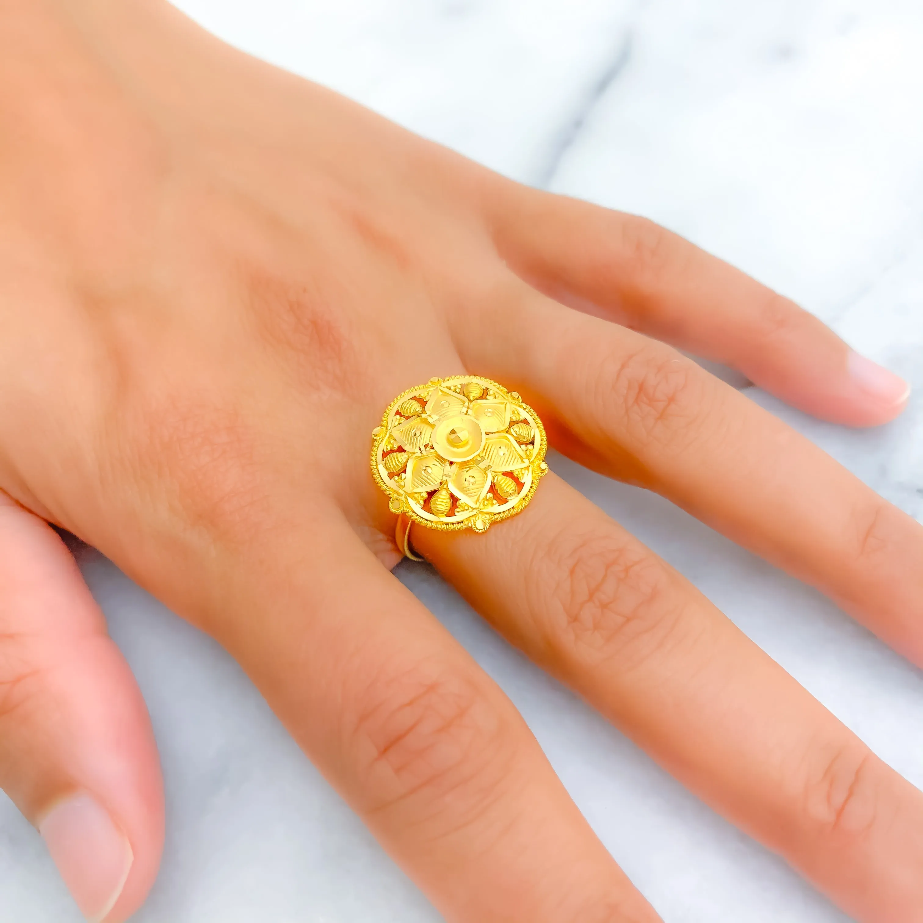 Vintage Striped Flower 22K Gold Ring
