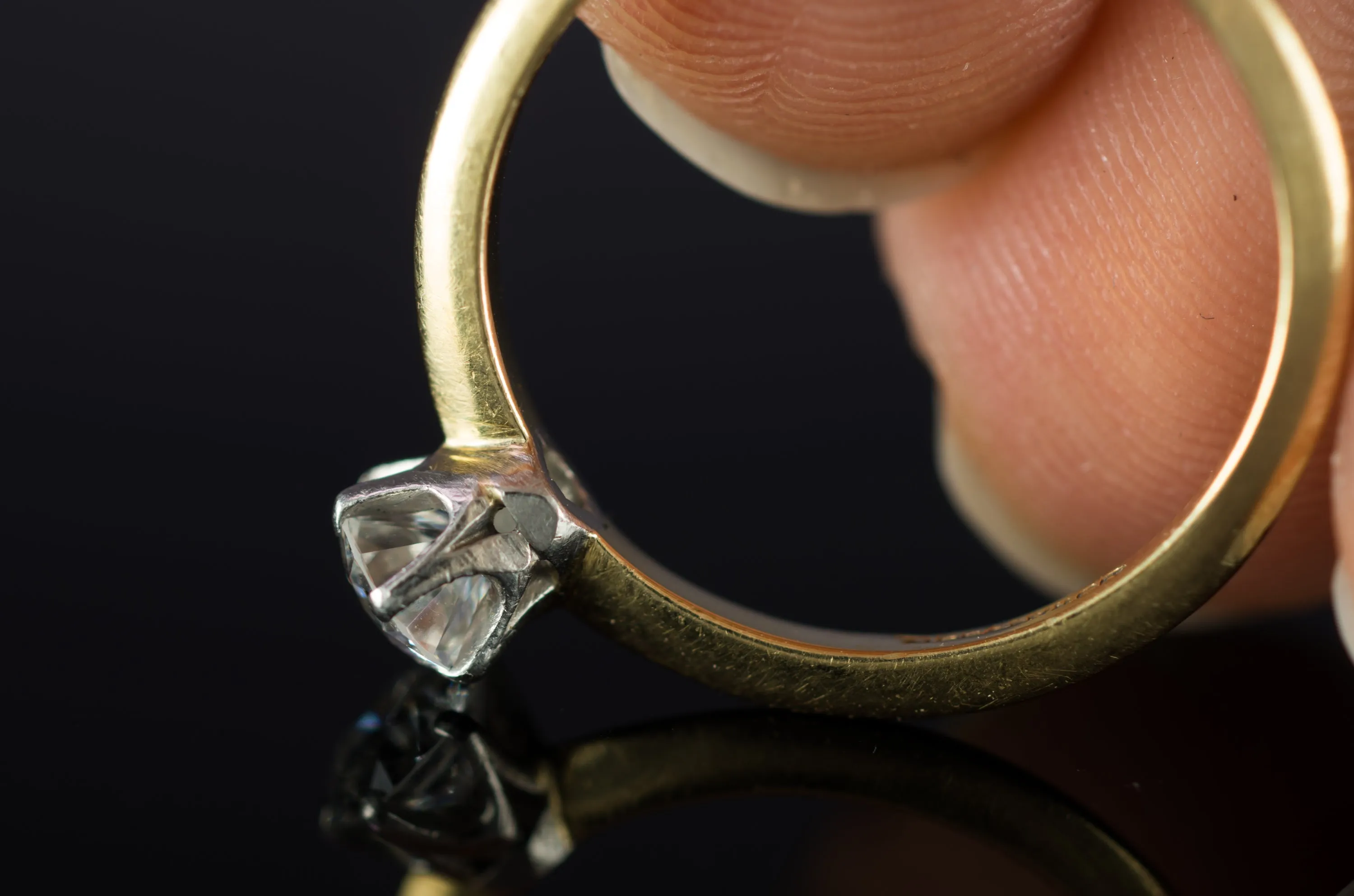 VINTAGE TIFFANY SOLITAIRE ENGAGEMENT RING
