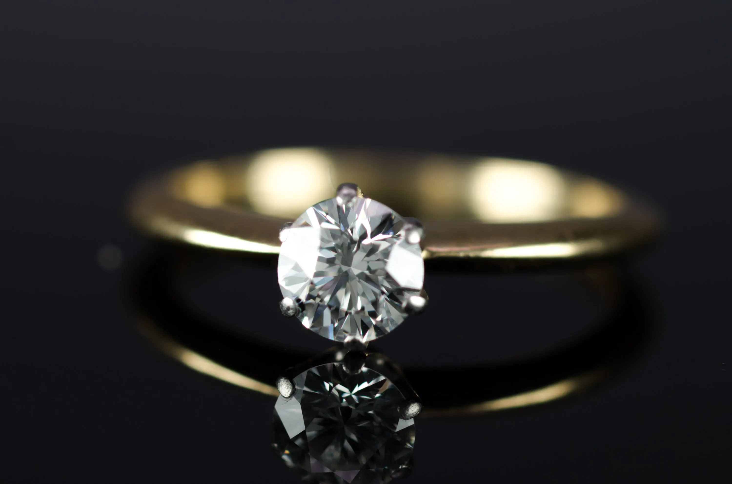 VINTAGE TIFFANY SOLITAIRE ENGAGEMENT RING