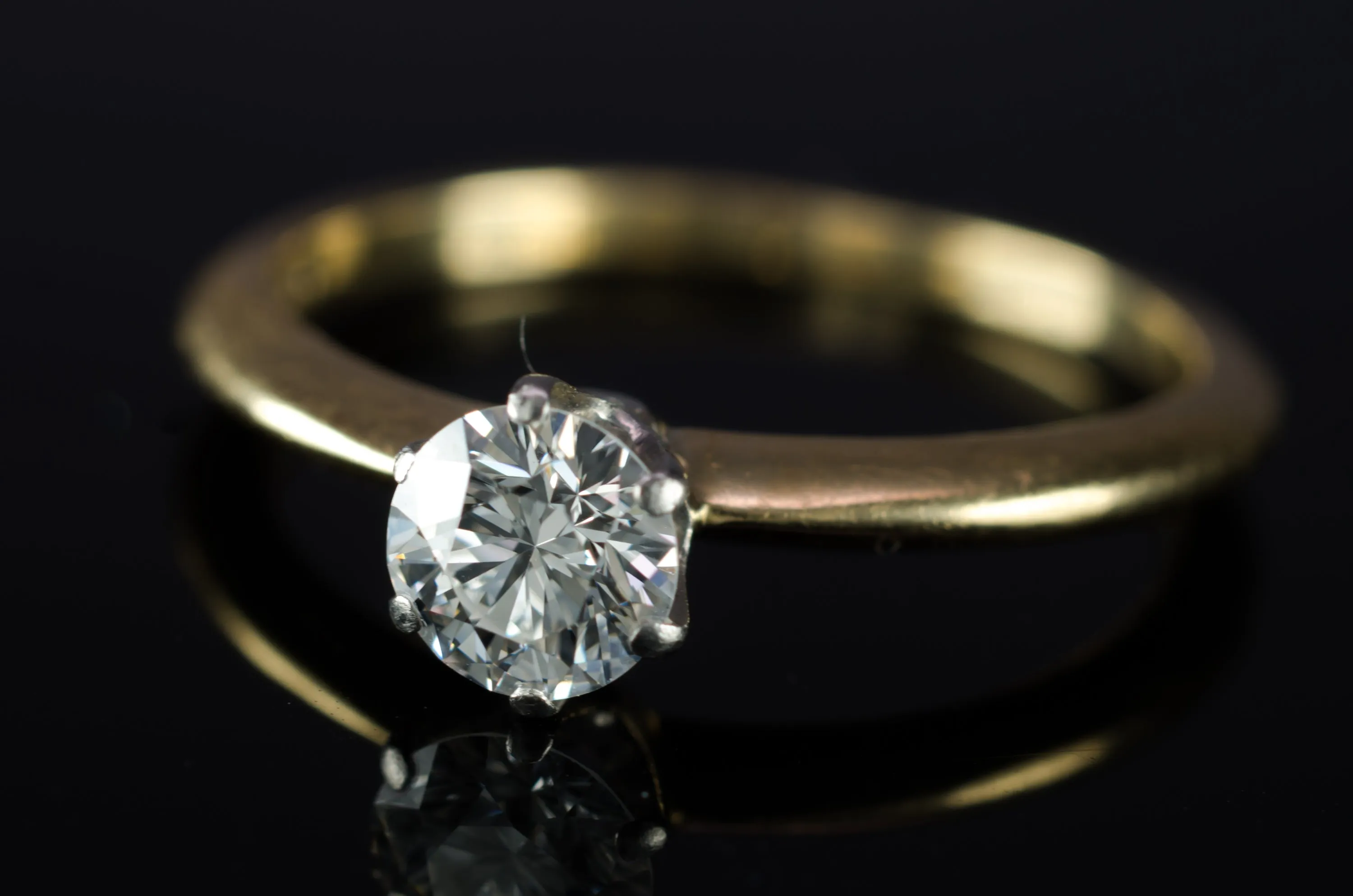 VINTAGE TIFFANY SOLITAIRE ENGAGEMENT RING